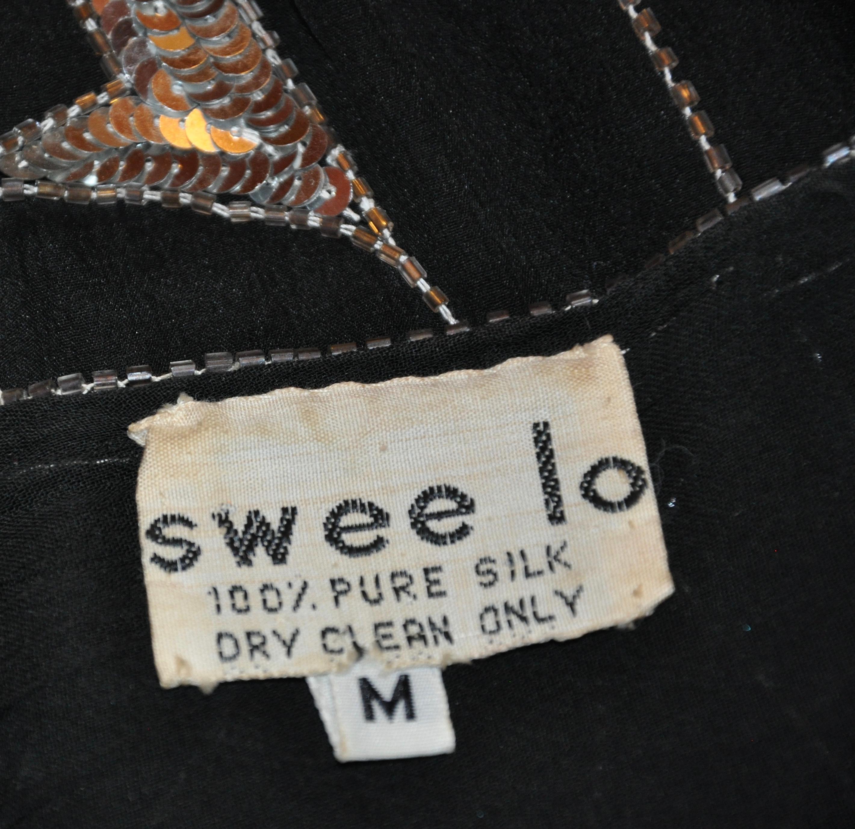 Sweet Lo - Robe de soirée emblématique en mousseline noire à ourlet festonné et perles, années 70 en vente 3
