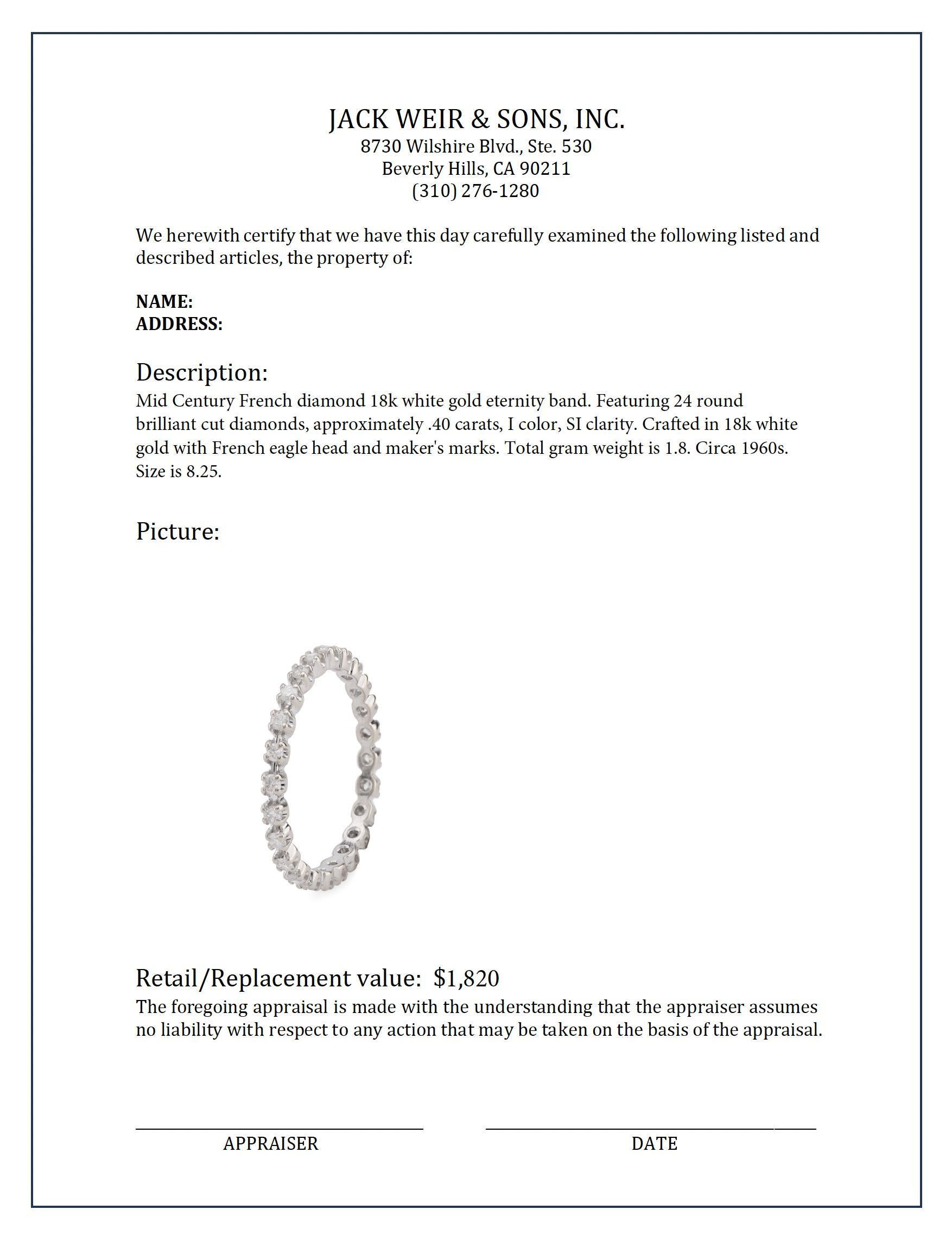 Dulce anillo de la eternidad de oro blanco de 18 quilates con diamantes francés de mediados de siglo en Excelente estado para la venta en Beverly Hills, CA