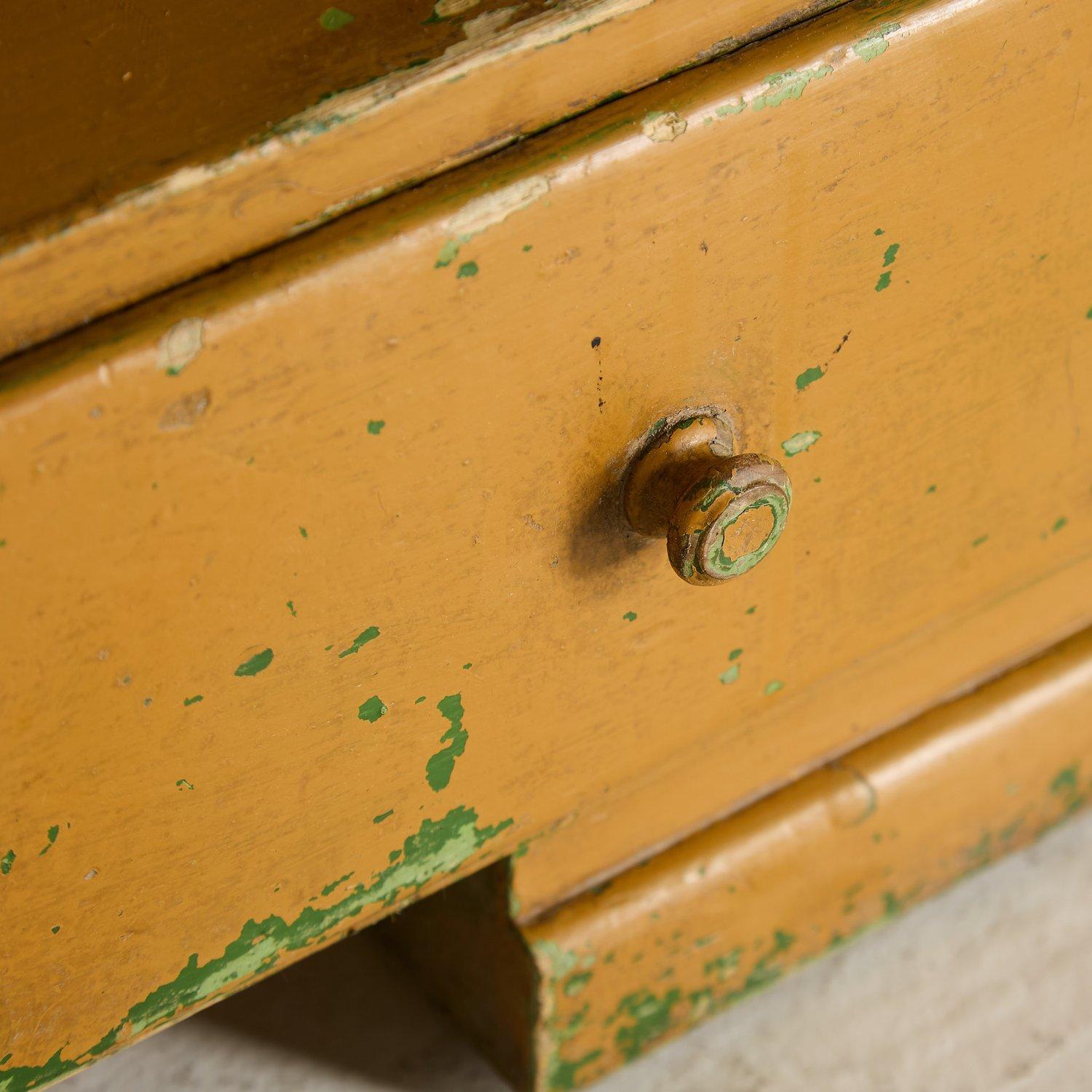 Bois Meuble de cuisine surpeint, tiroirs France, années 1950 en vente