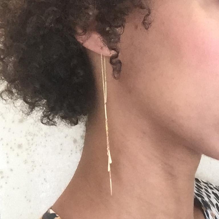 Modern Sweet Pea 18 Karat Yellow Gold Sycamore Long Chain Earrings For Sale