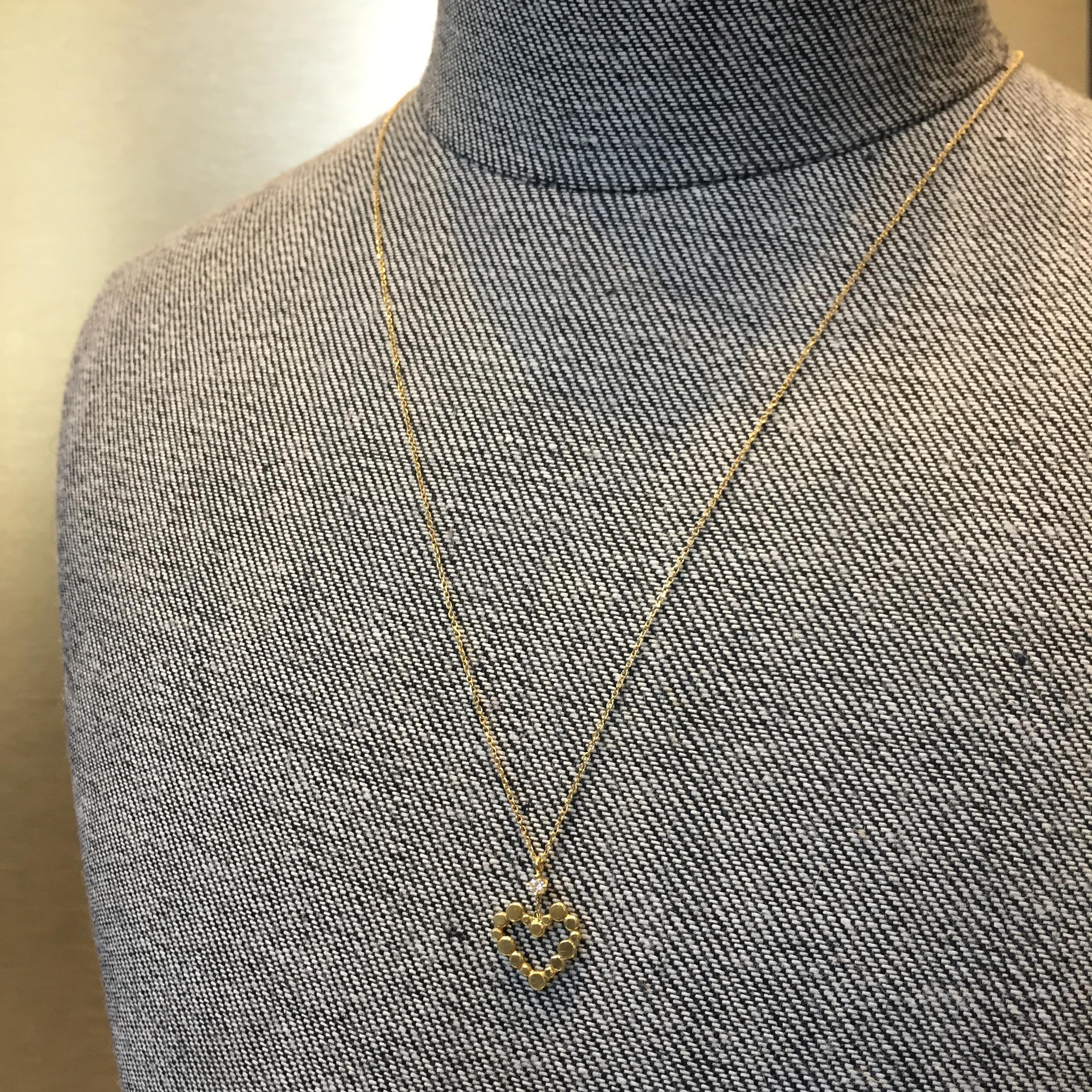 Sweet Pea 'Love Letters' Diamond & 18k Yellow Gold Heart Charm Pendant Necklace In New Condition For Sale In London, GB