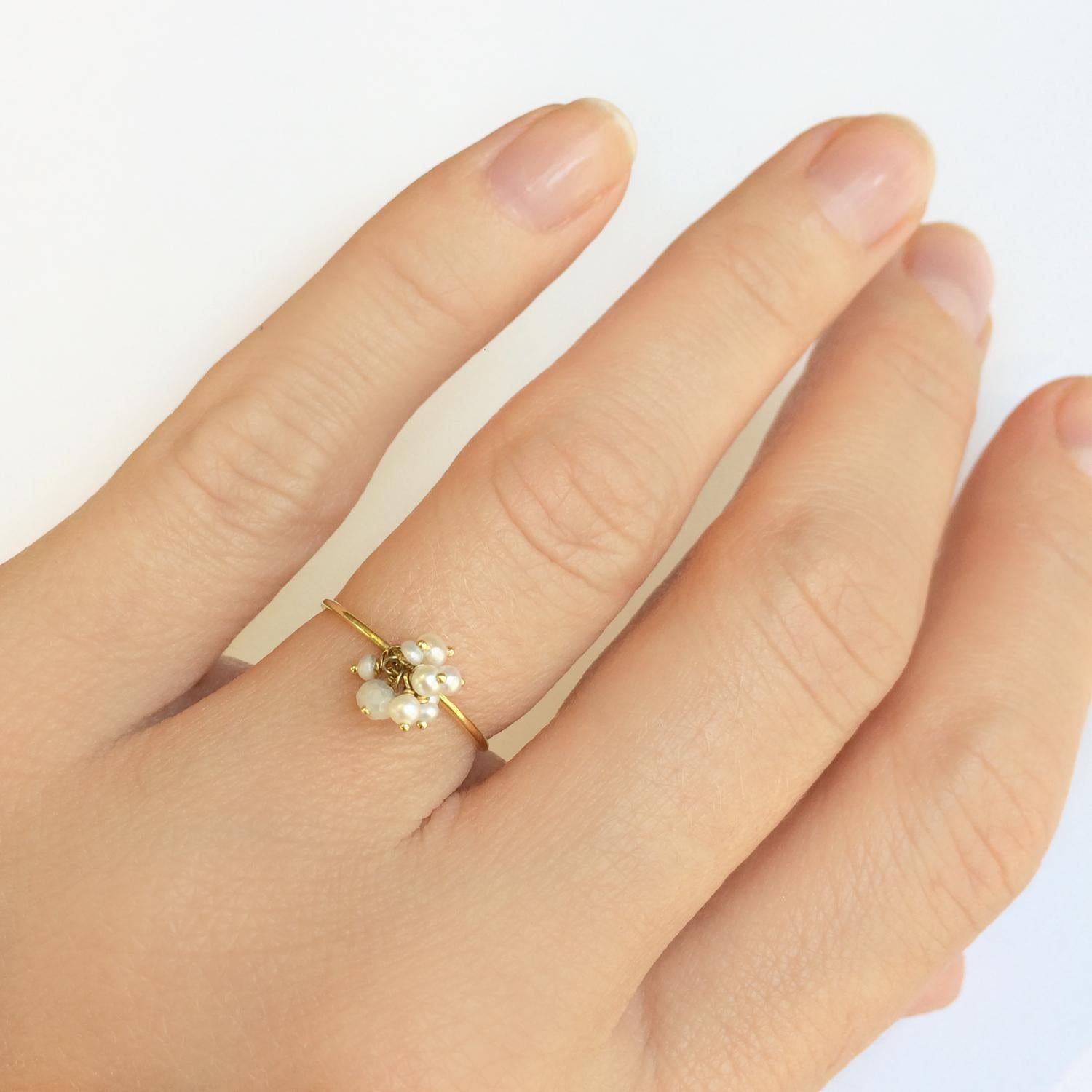 Sweet Pea White Pearl and Moonstone Cluster 18k Yellow Gold Ring In New Condition In London, GB