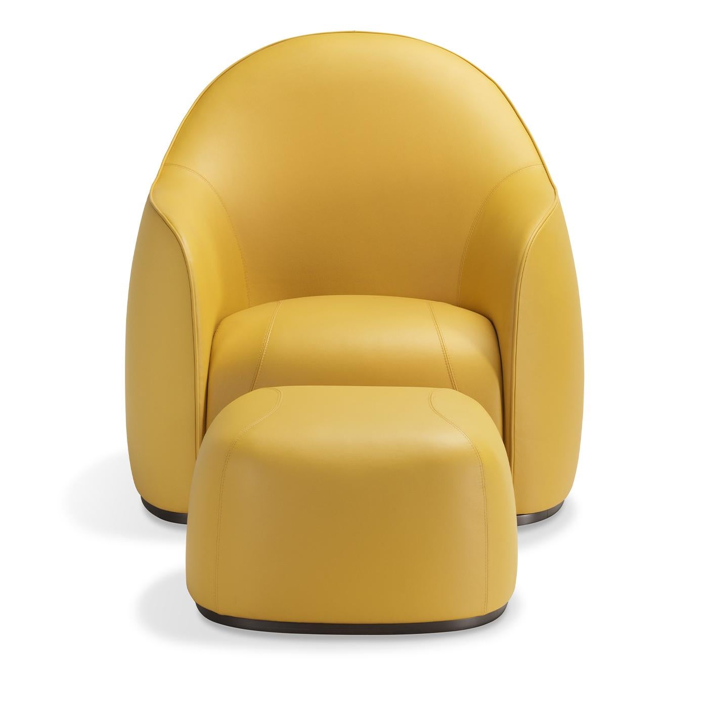 Soft curves and harmonious proportions define the silhouette of the armchair and pouf making up this set. Both upholstered in smooth, mustard-hued leather for a luxe and inebriating seating experience, they feature generous padding that outlines