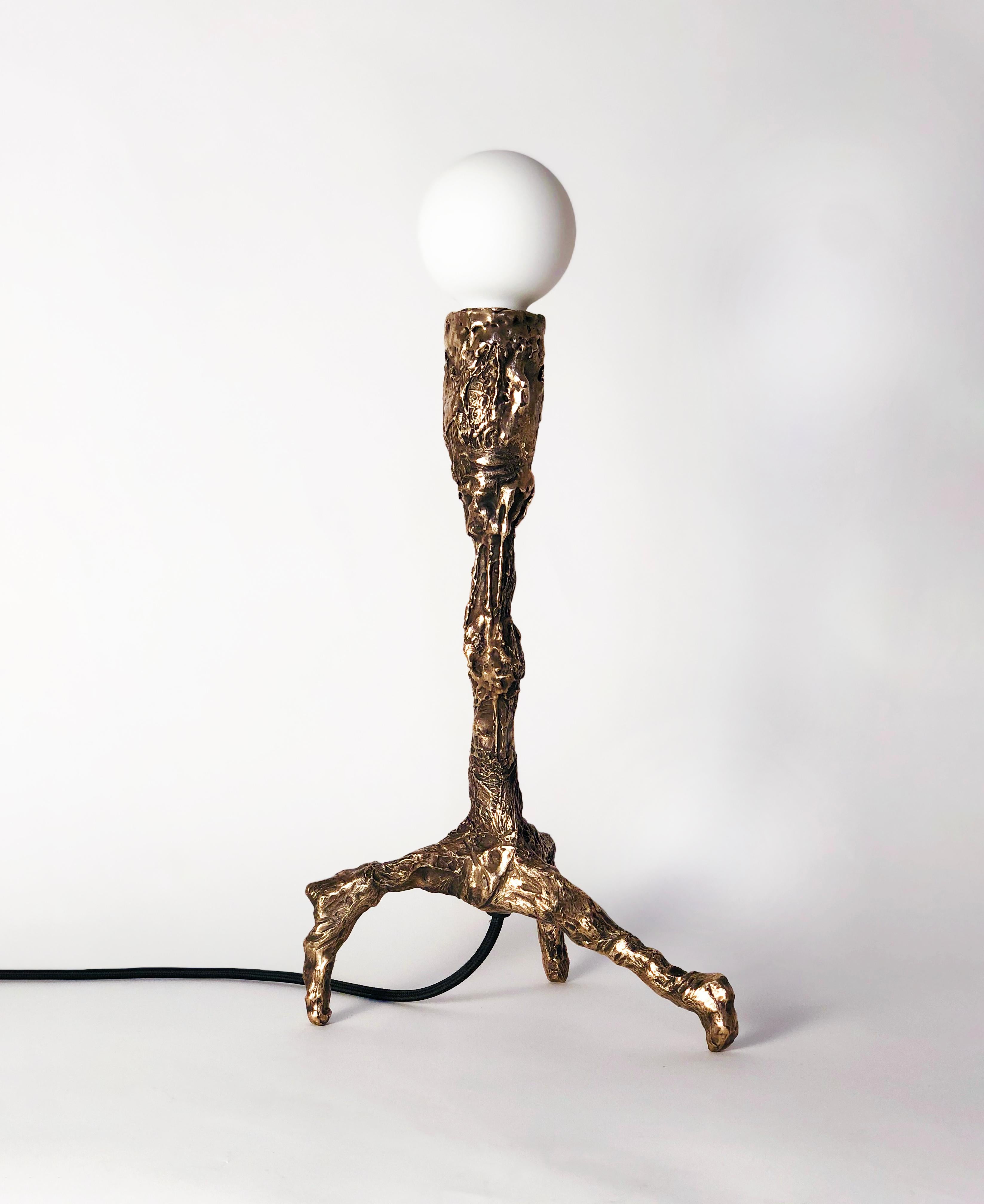 Sweet Thing II, Unique Bronze Sculptural Lamp, Signed by William Guillon In New Condition For Sale In Geneve, CH