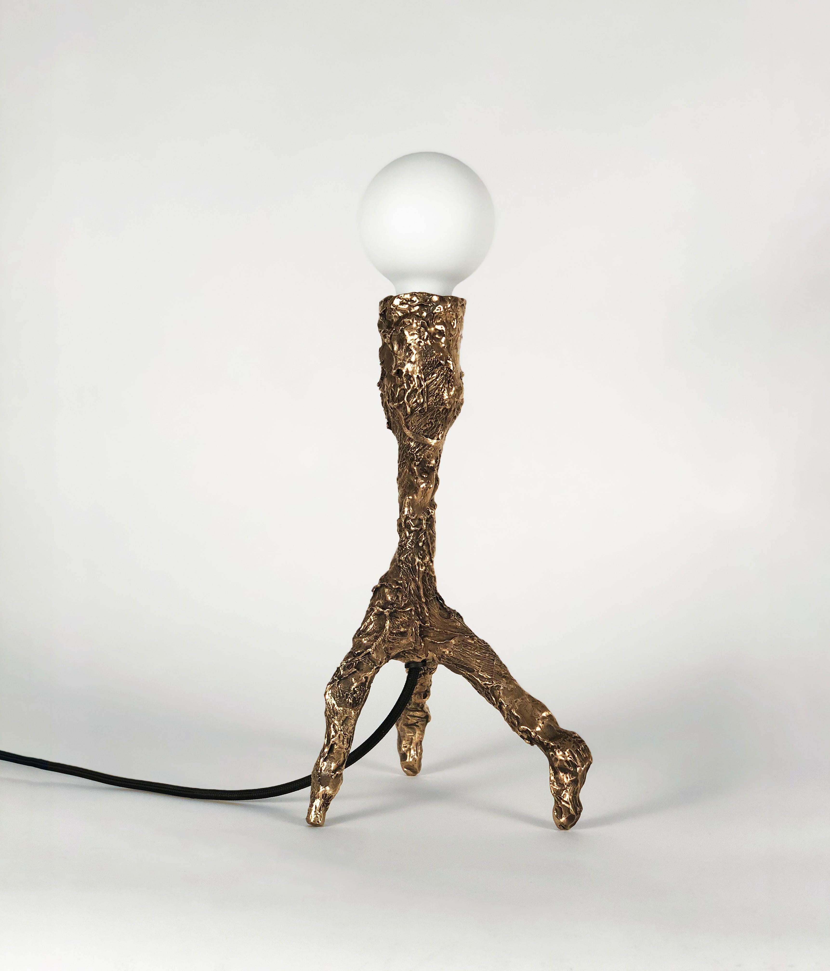 Sweet Thing III, Unique Bronze Sculptural Lamp, Signed by William Guillon In New Condition For Sale In Geneve, CH