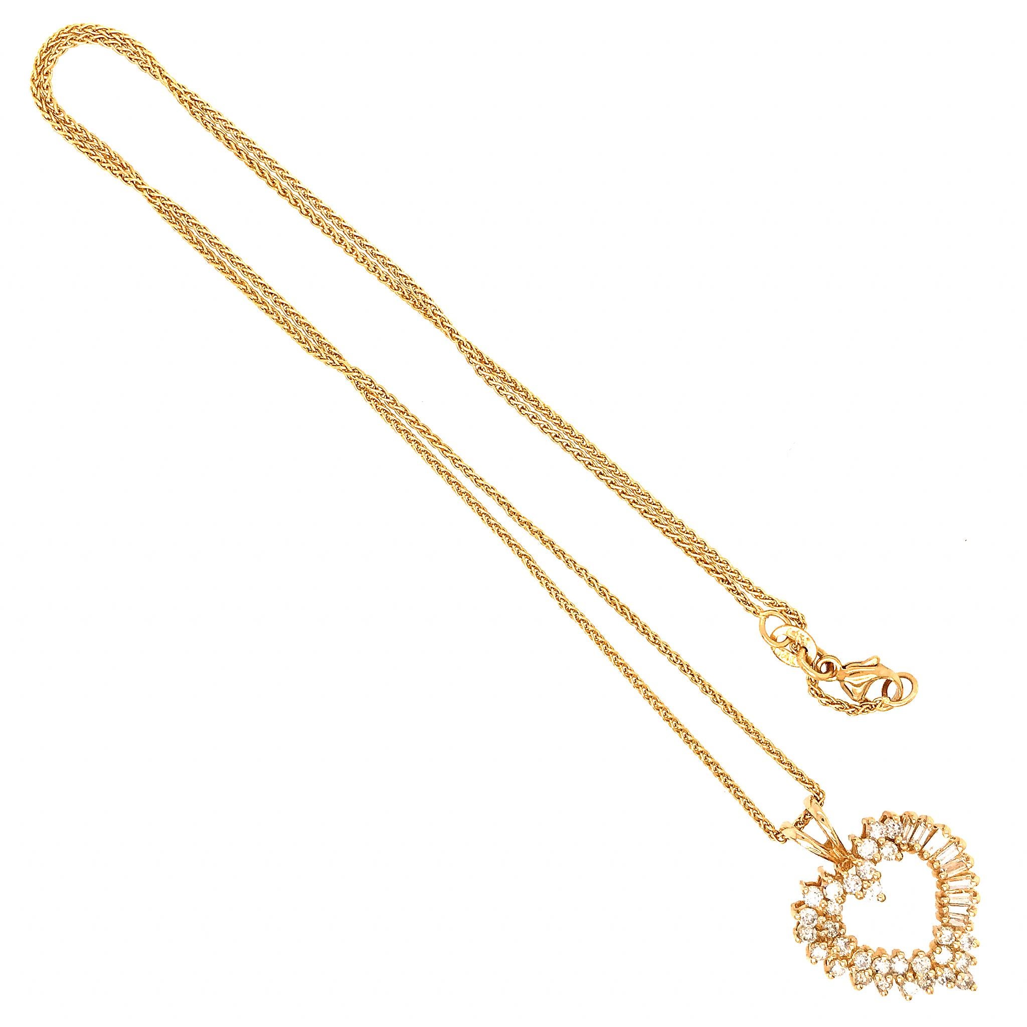 Sweetheart 14 Karat Gelbgold Herzförmiger Diamant-Anhänger Halskette (Baguetteschliff)