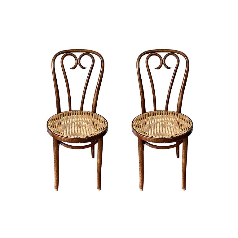 Sweetheart No. 16 Chairs Bentwood Chairs by Thonet & Zpm Radomsko, a Pair