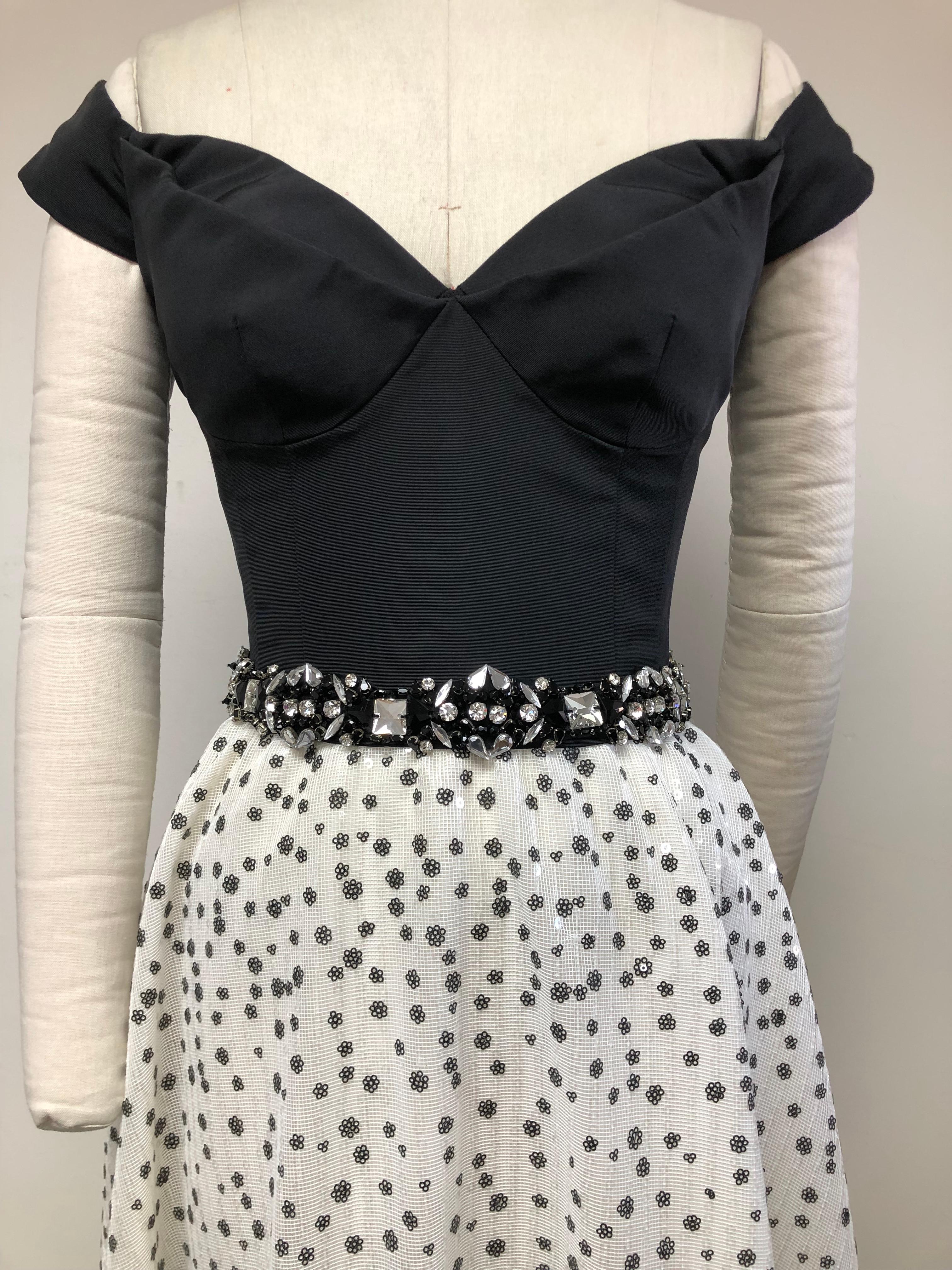 Sweetheart Sparkling Off the Shoulder Gown with Jeweled Waist in Black and White For Sale 5