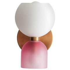 Sweetie Made-to-Order-Wandleuchter von Lightmaker Studio