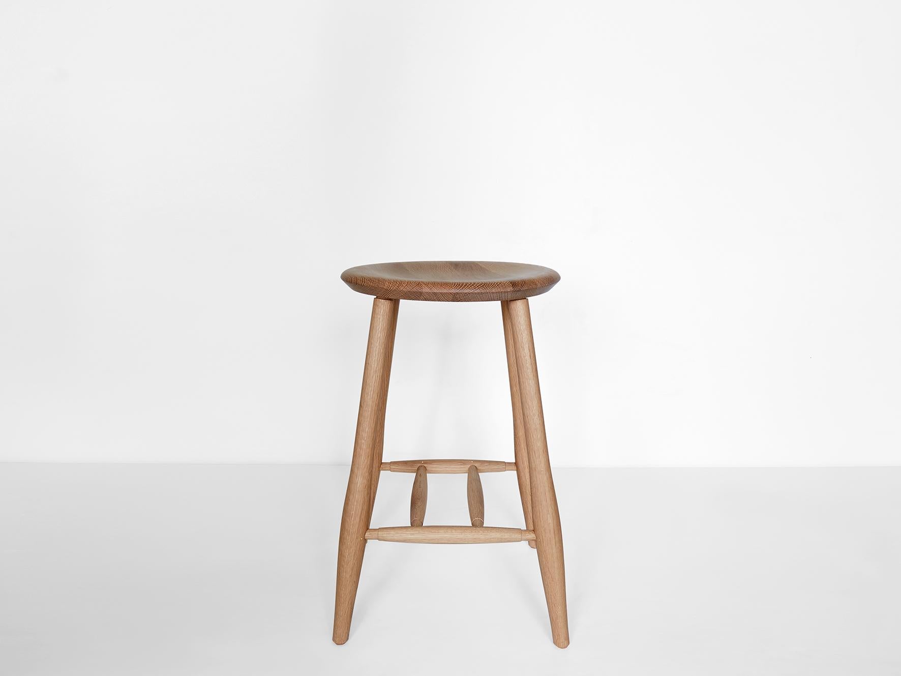 turned leg counter stool