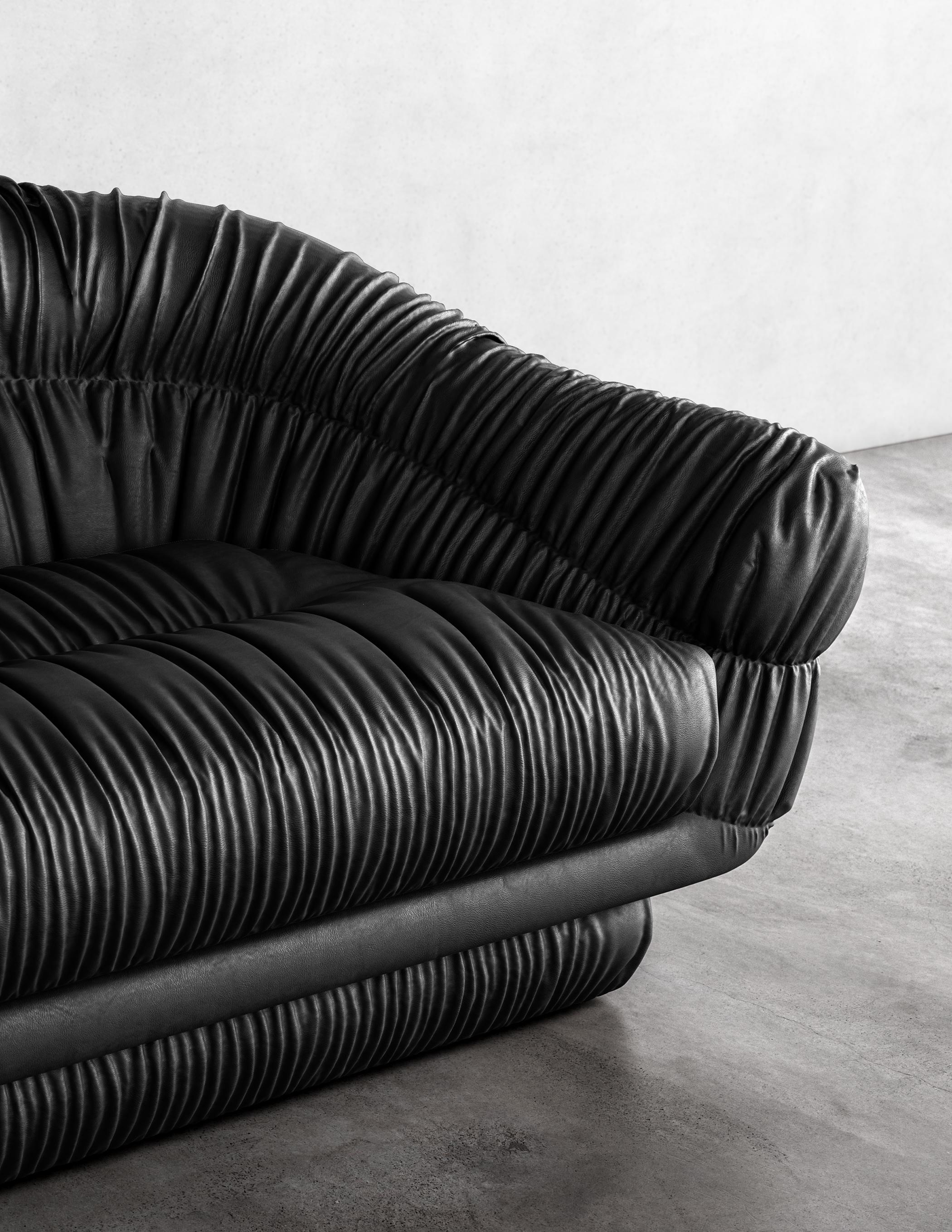 Moderne SWERVE SOFA - Canapé moderne en simili cuir noir en vente