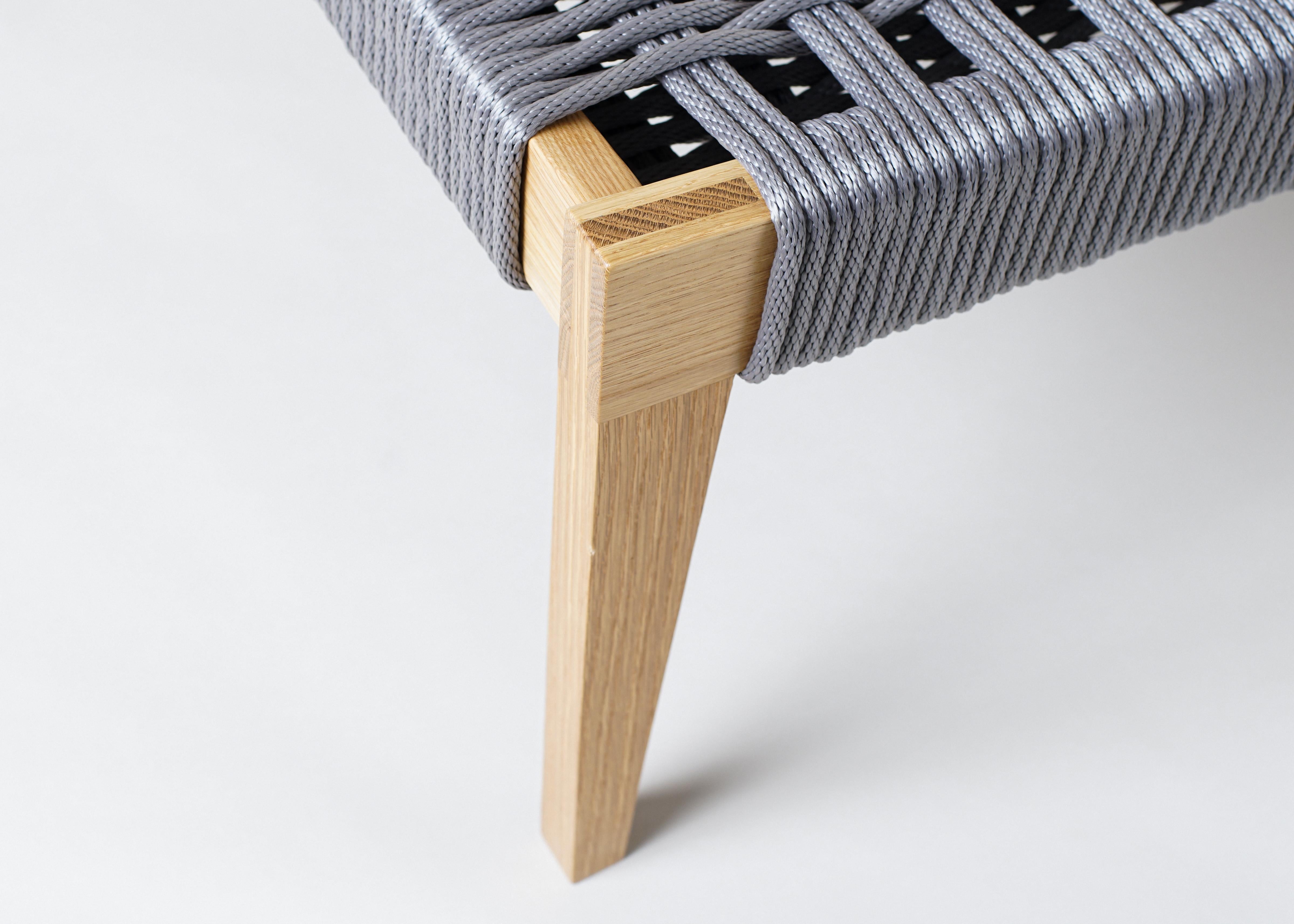 Swift Easy Chair, Moderner Loungesessel mit Spindelrückenlehne aus weißer Eiche und gewebtem Seil im Zustand „Neu“ im Angebot in Stevenson, WA