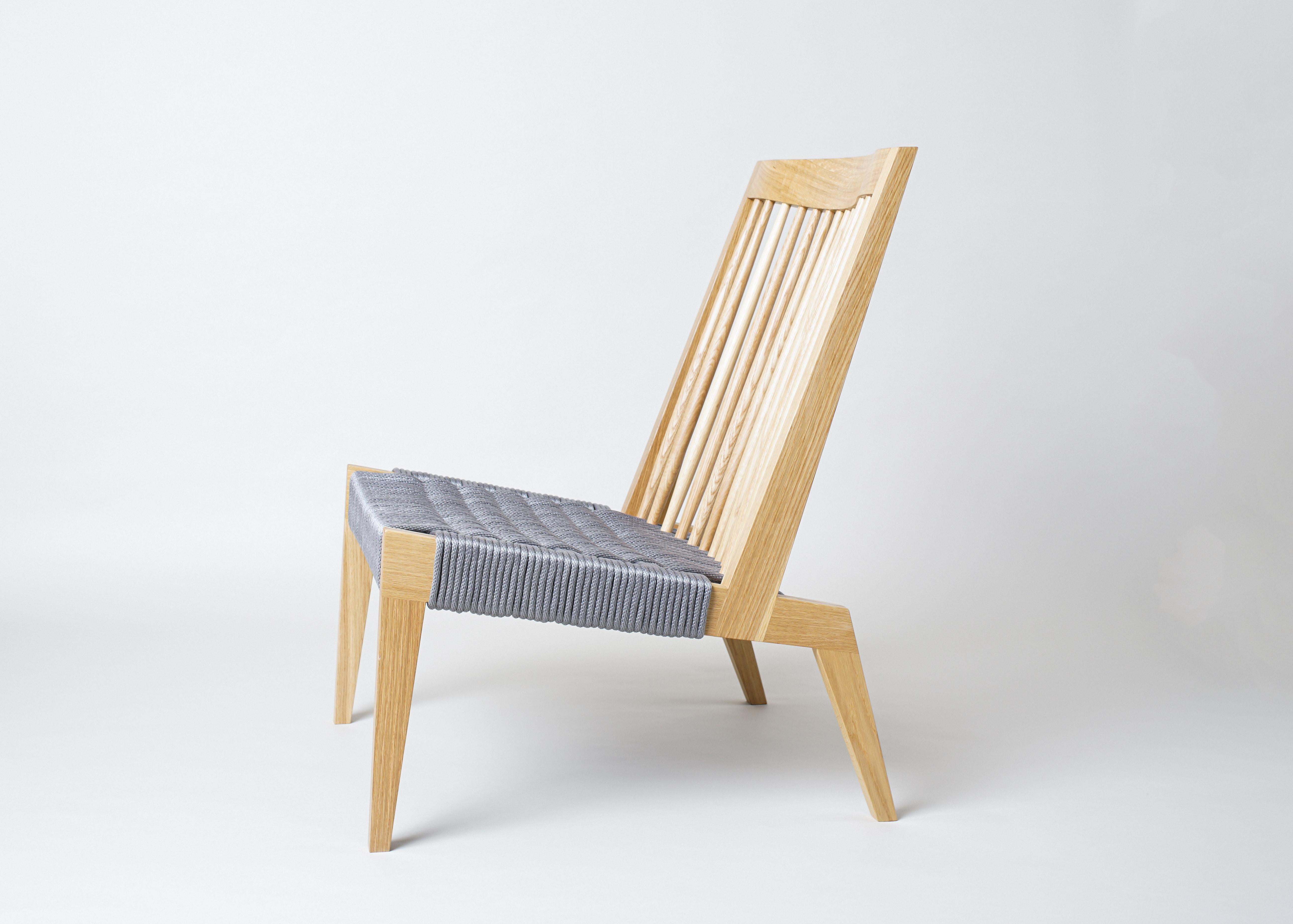 Moderne Fauteuil Swift, fauteuil de salon moderne à dossier en fuseau en chêne blanc et fauteuil de salon tissé en corde en vente