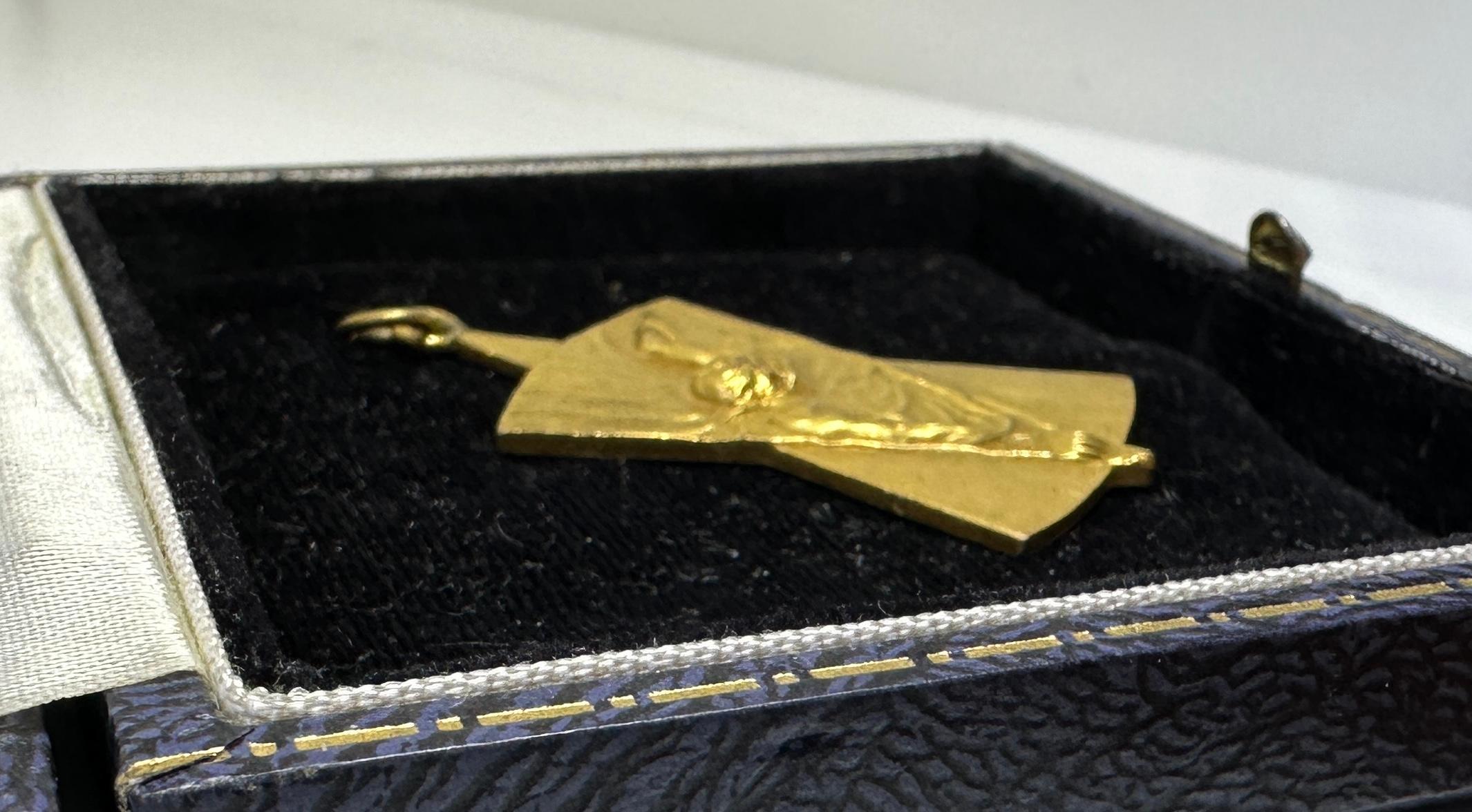 Swimming Medal Art Nouveau Pendant Necklace Olympic Circa 1910 Rare Swimmer For Sale 2