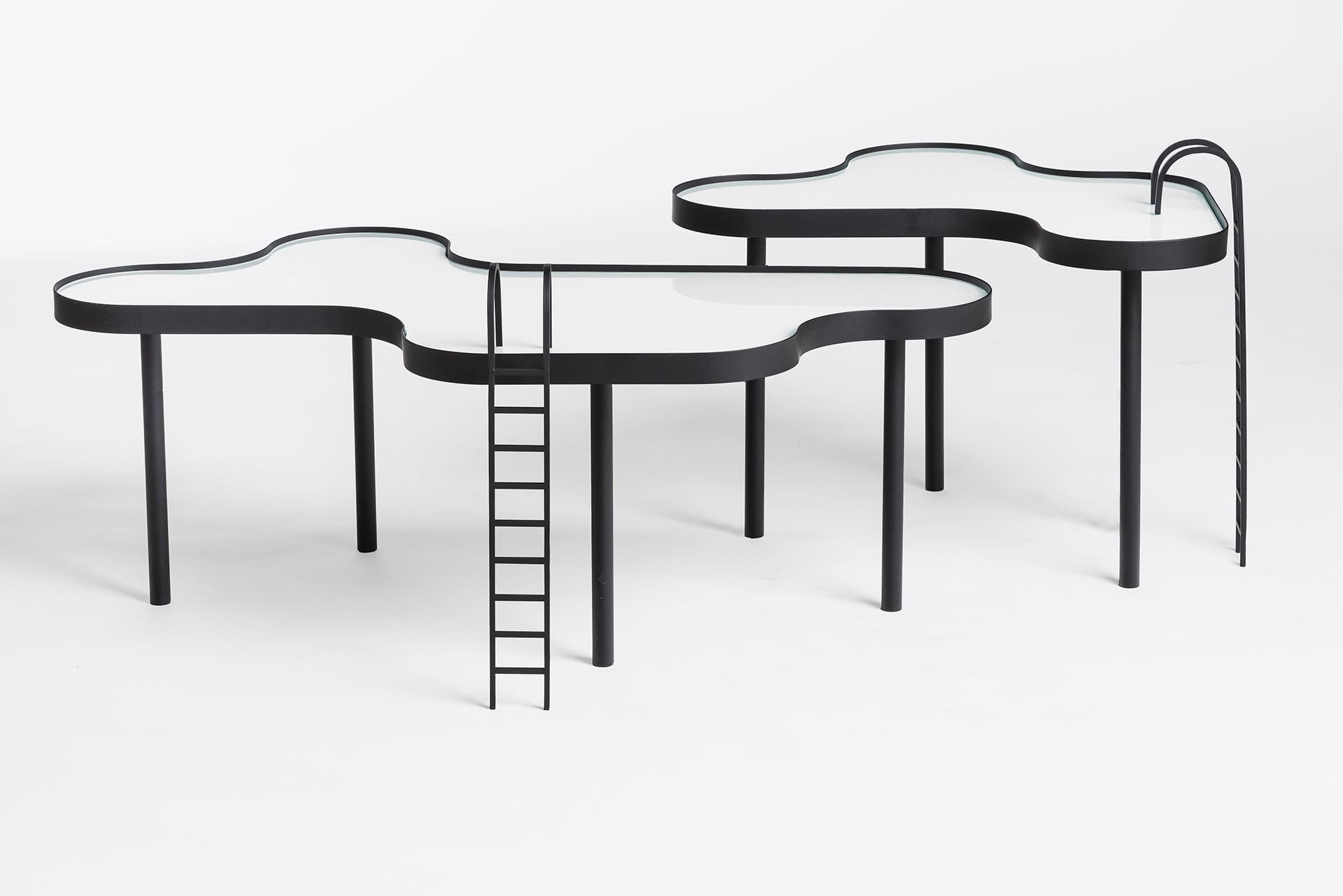 Mesa de billar, mediana, by RAIN, Mesa auxiliar contemporánea, metal y cristal en Nuevo estado para la venta en Sao Paulo, SP