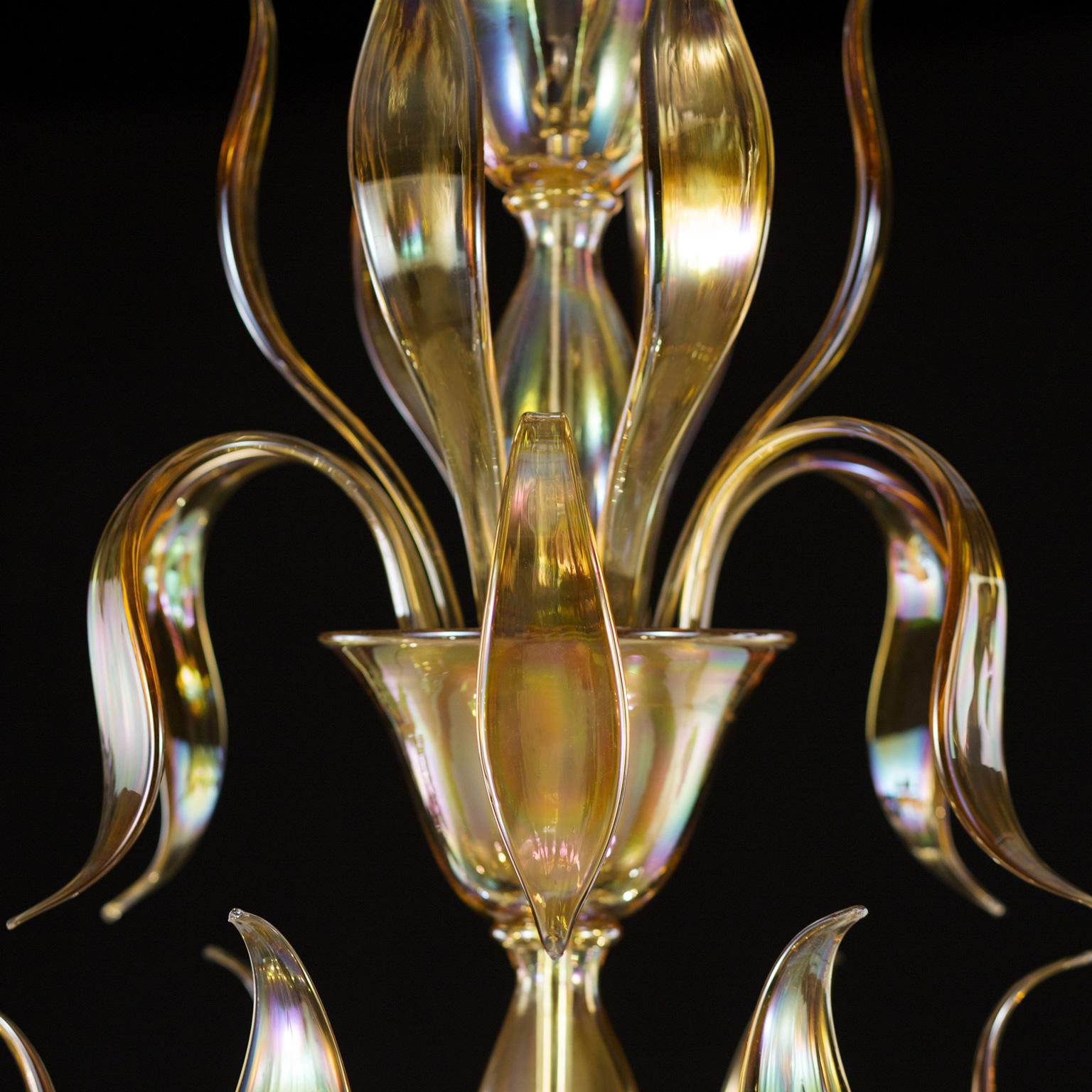 Italienischer italienischer Kronleuchter mit 6 Armen aus Iris-Bernstein-Kunst Muranoglas von Multiforme  (Sonstiges) im Angebot