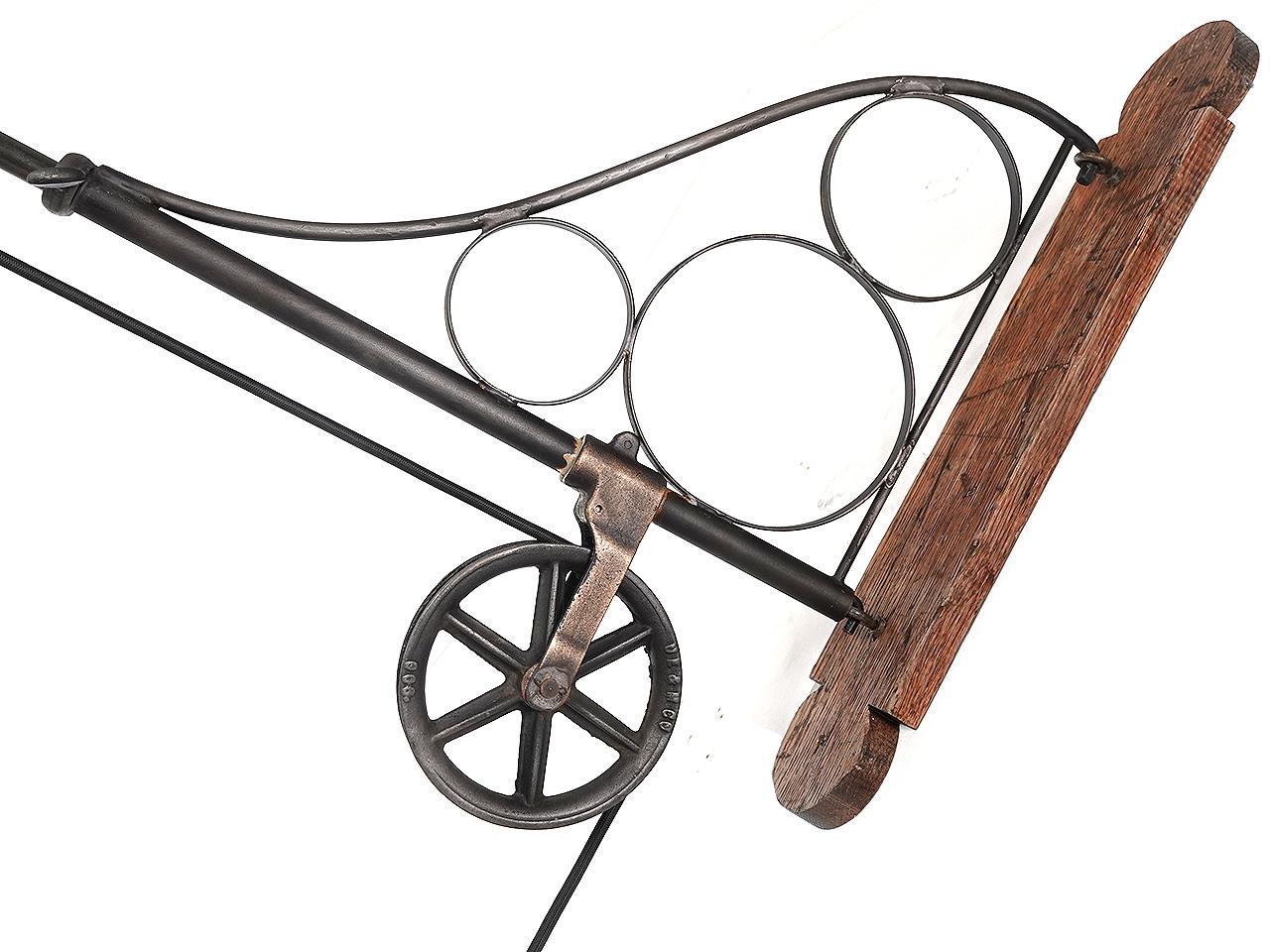 Swing Arm Dental Pulley-Lampe im Zustand „Gut“ im Angebot in Peekskill, NY