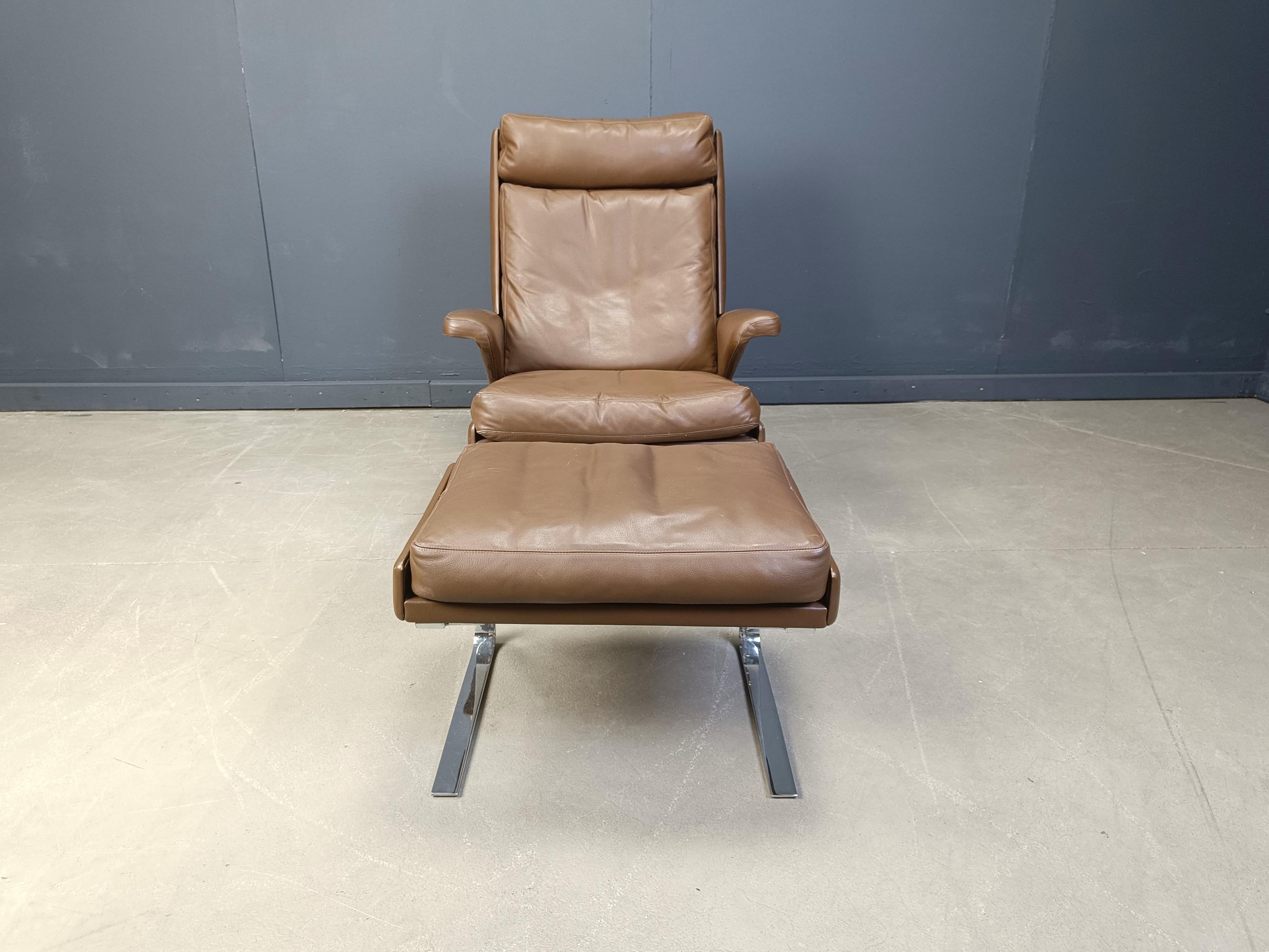 Swing Lounge Chair et Ottoman de Reinhold Adolf et Hans-Jürgen Schräpfer en vente 3