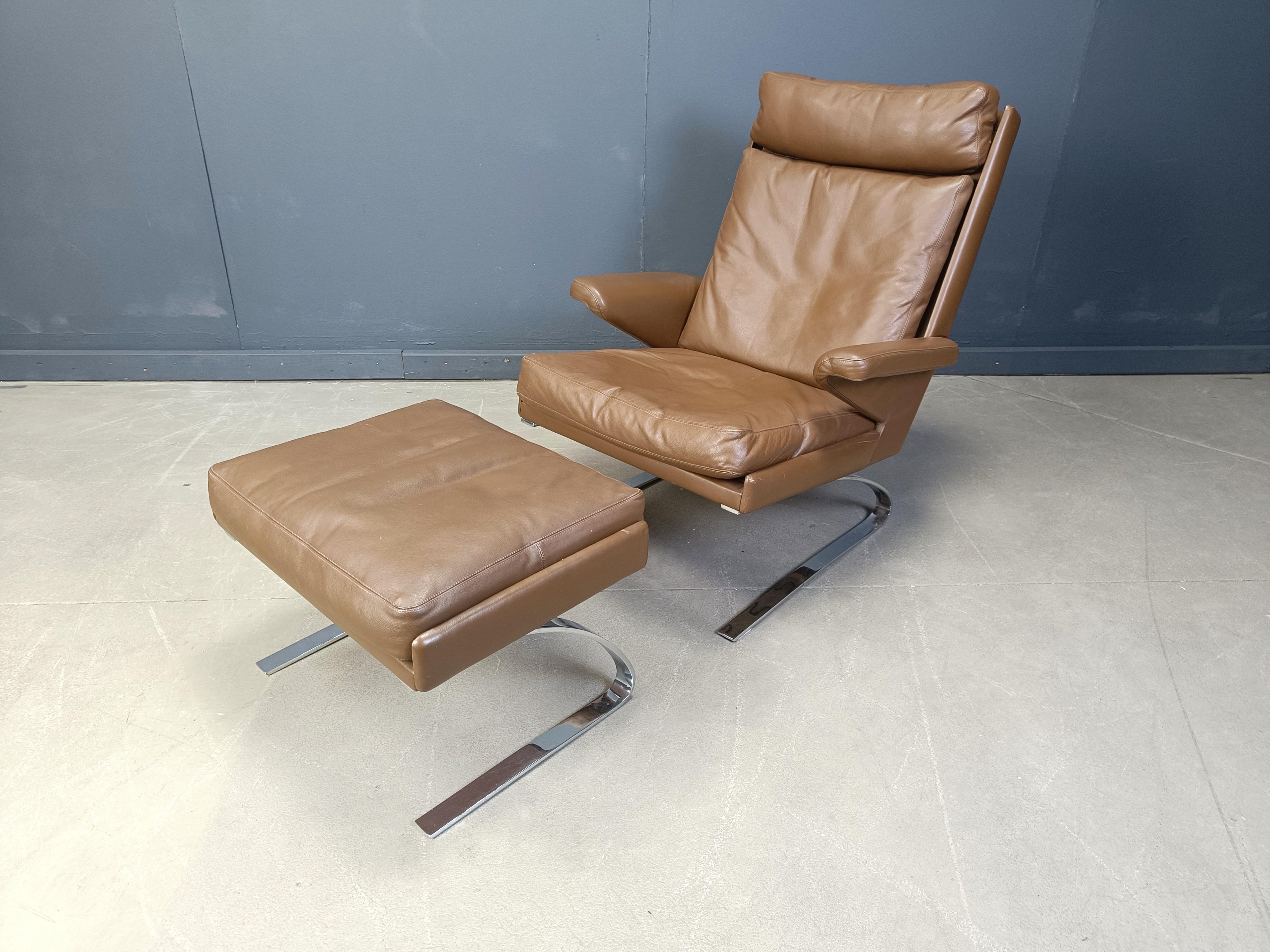 Swing Lounge Chair et Ottoman de Reinhold Adolf et Hans-Jürgen Schräpfer en vente 1