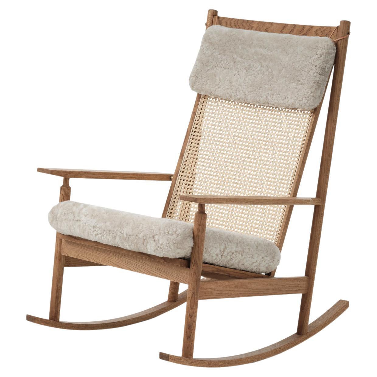 Swing Rocking Chair Schafsleder-Mondlicht von Warm Nordic