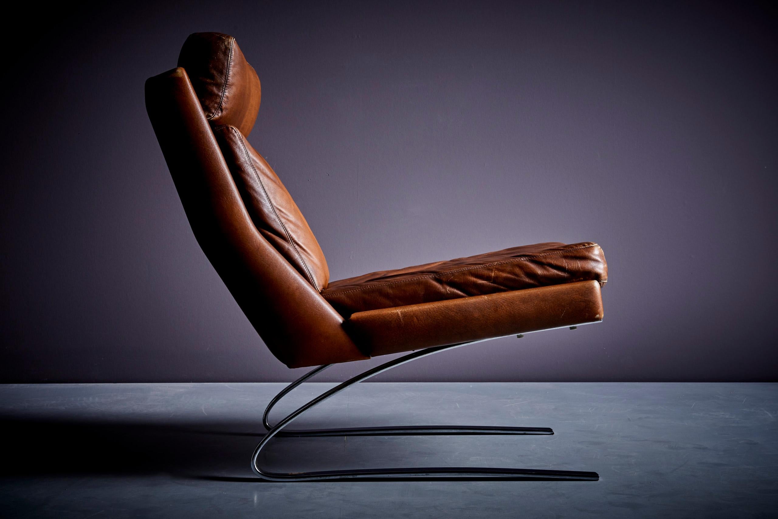 Swing Slipper Brown Leather Lounge Chair by Reinhold Adolf for Cor, 1960s In Fair Condition For Sale In Berlin, DE
