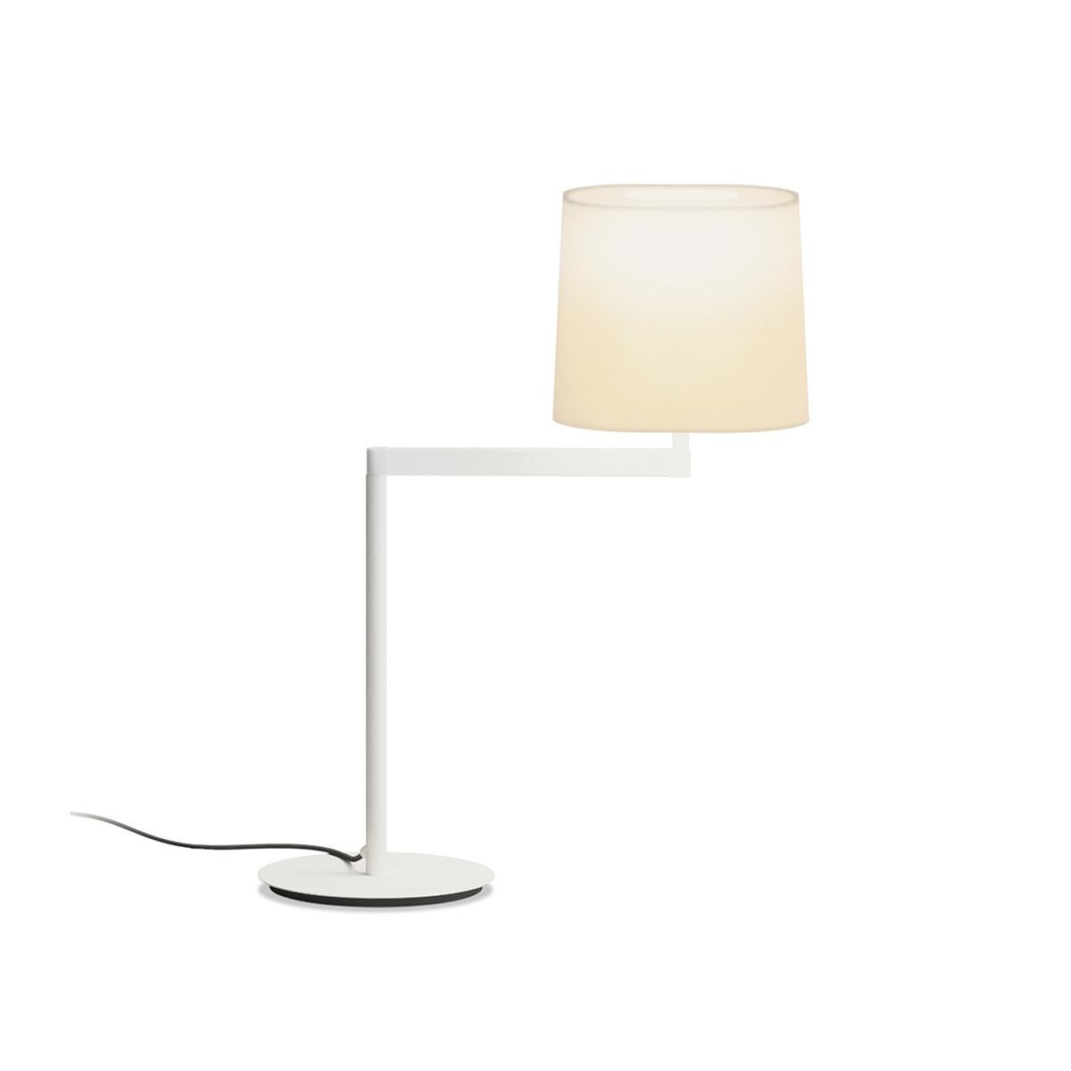 The Swing table lamp collection was updated to feature a new, clean look, as well as 2 new finishes. Each member of this family possesses a jointed arm allowing for a wide 180° range of motion for Directional ambient illumination. Collection