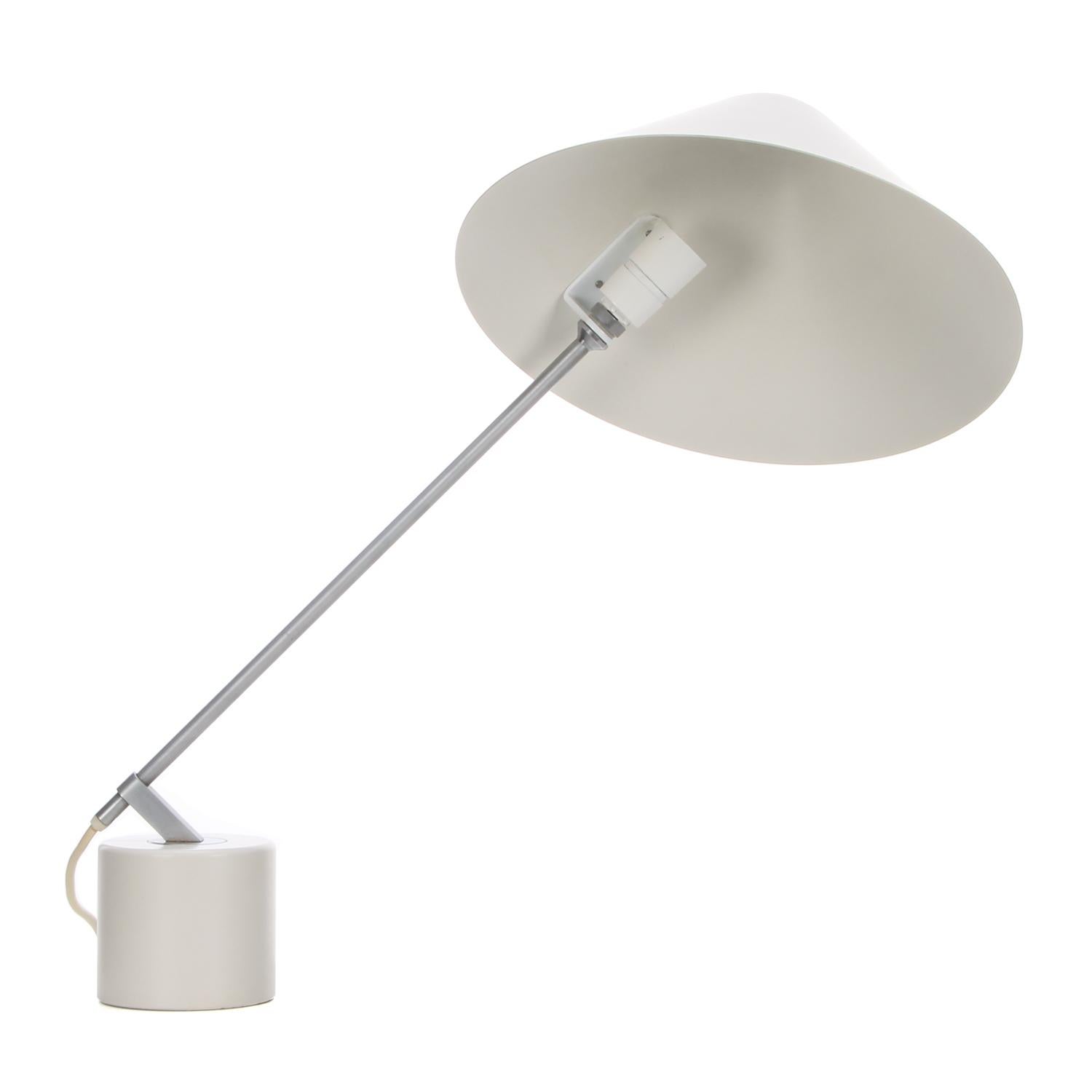 Swing VIP Large White Table Lamp by Jorgen Gammelgaard, Pandul, 1983 In Good Condition In Brondby, Copenhagen