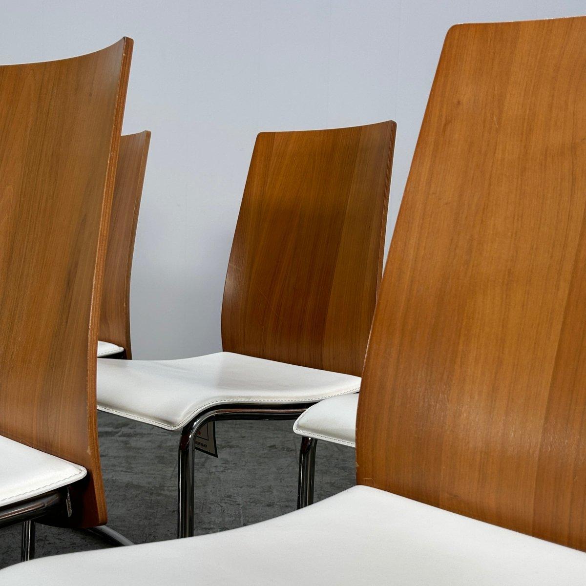 Swing-Stühle aus Nussbaumholz und Leder von Calligaris, achtteilig, Set (Italienisch) im Angebot