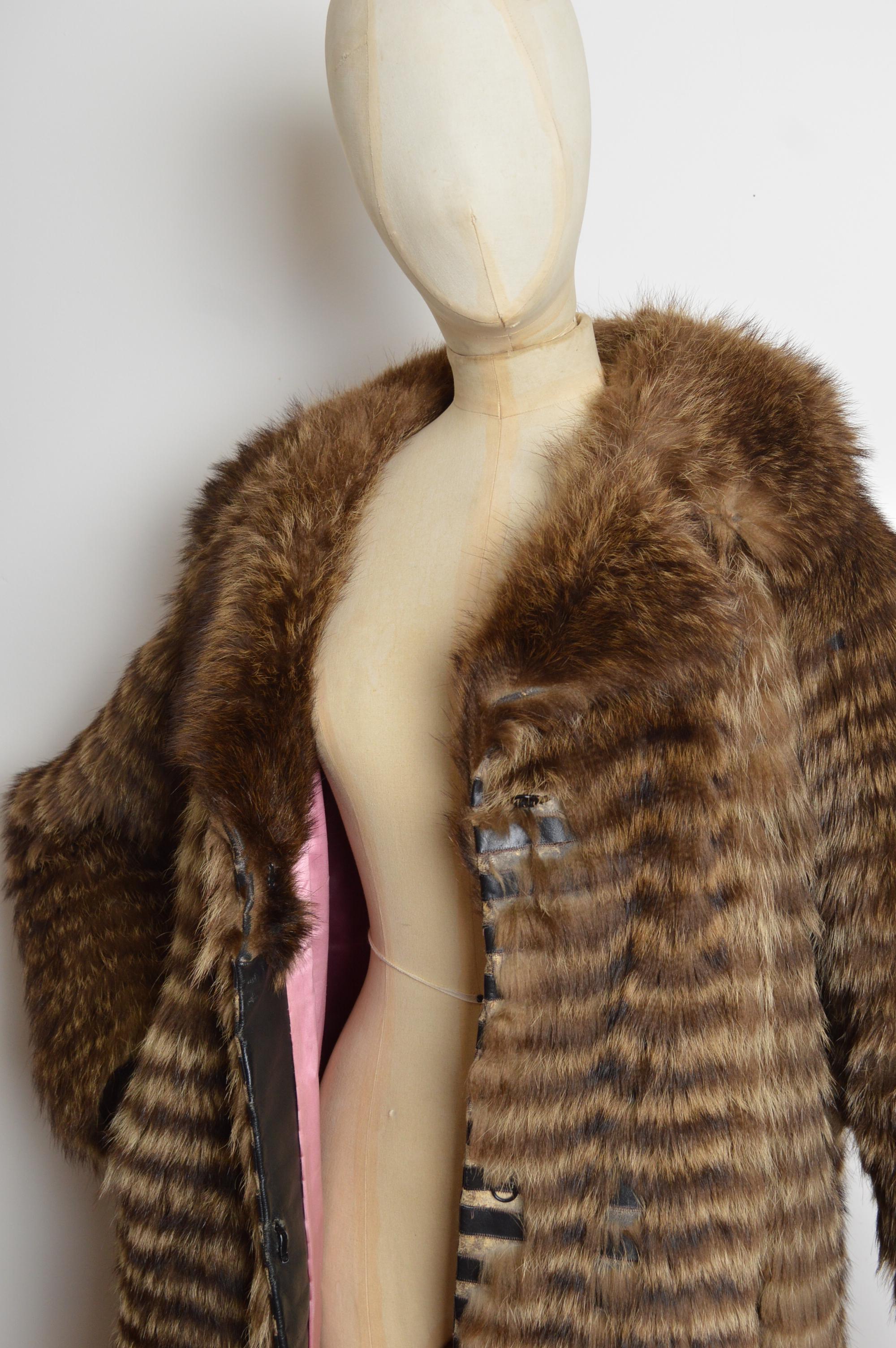 Swinging 1960's PIERRE CARDIN Bohemian Shaggy Racoon Long Real Fur Coates en vente 8