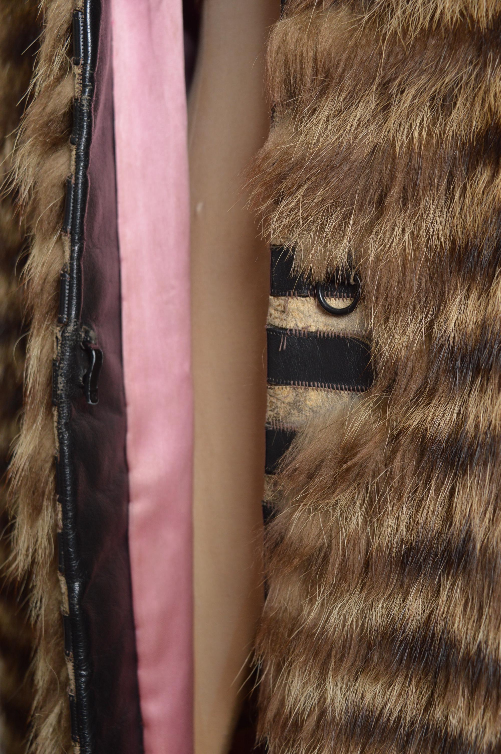 Swinging 1960's PIERRE CARDIN Bohemian Shaggy Racoon Long Real Fur Coates en vente 10