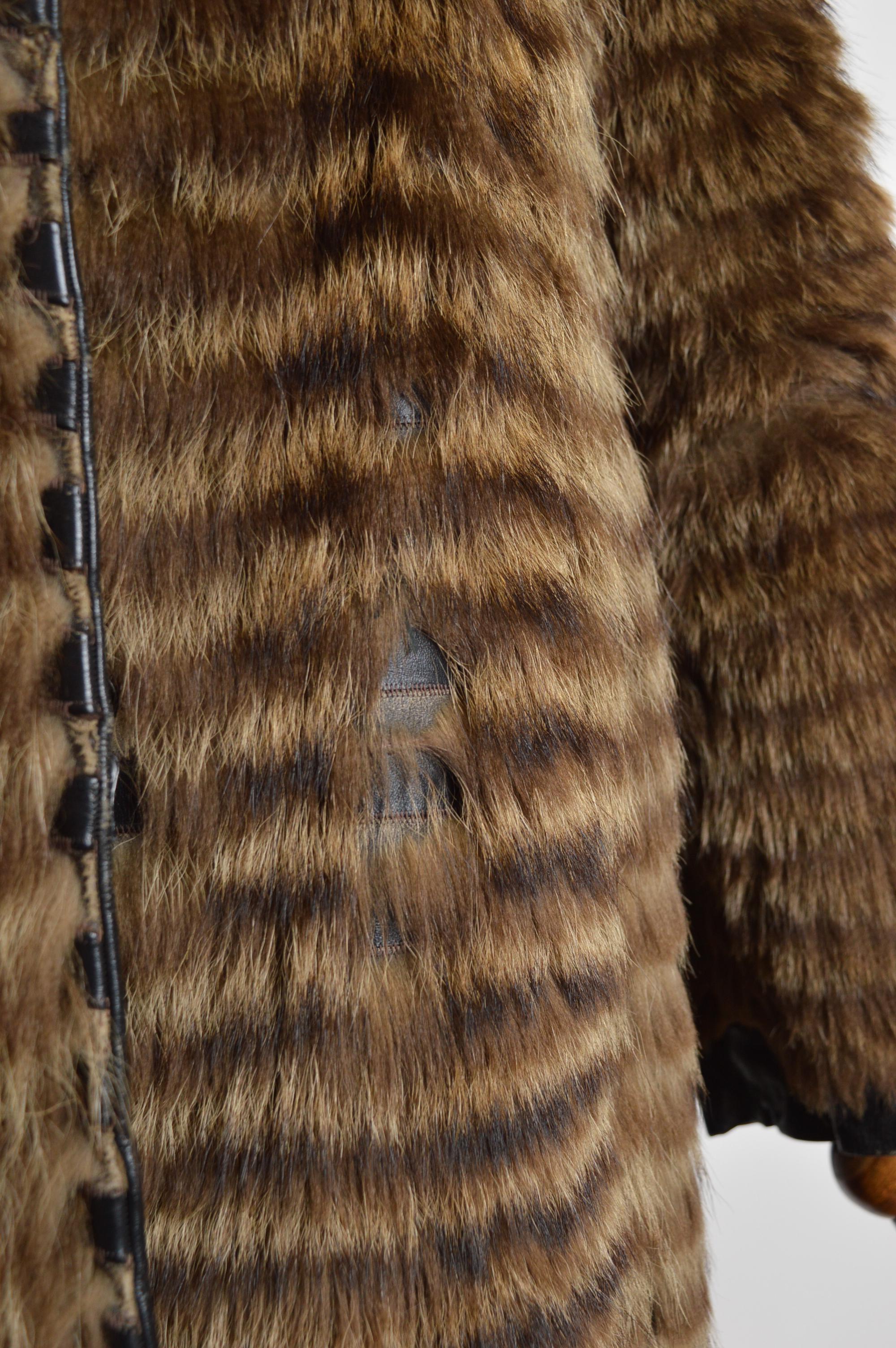 Swinging 1960's PIERRE CARDIN Bohemian Shaggy Racoon Long Real Fur Coates en vente 11