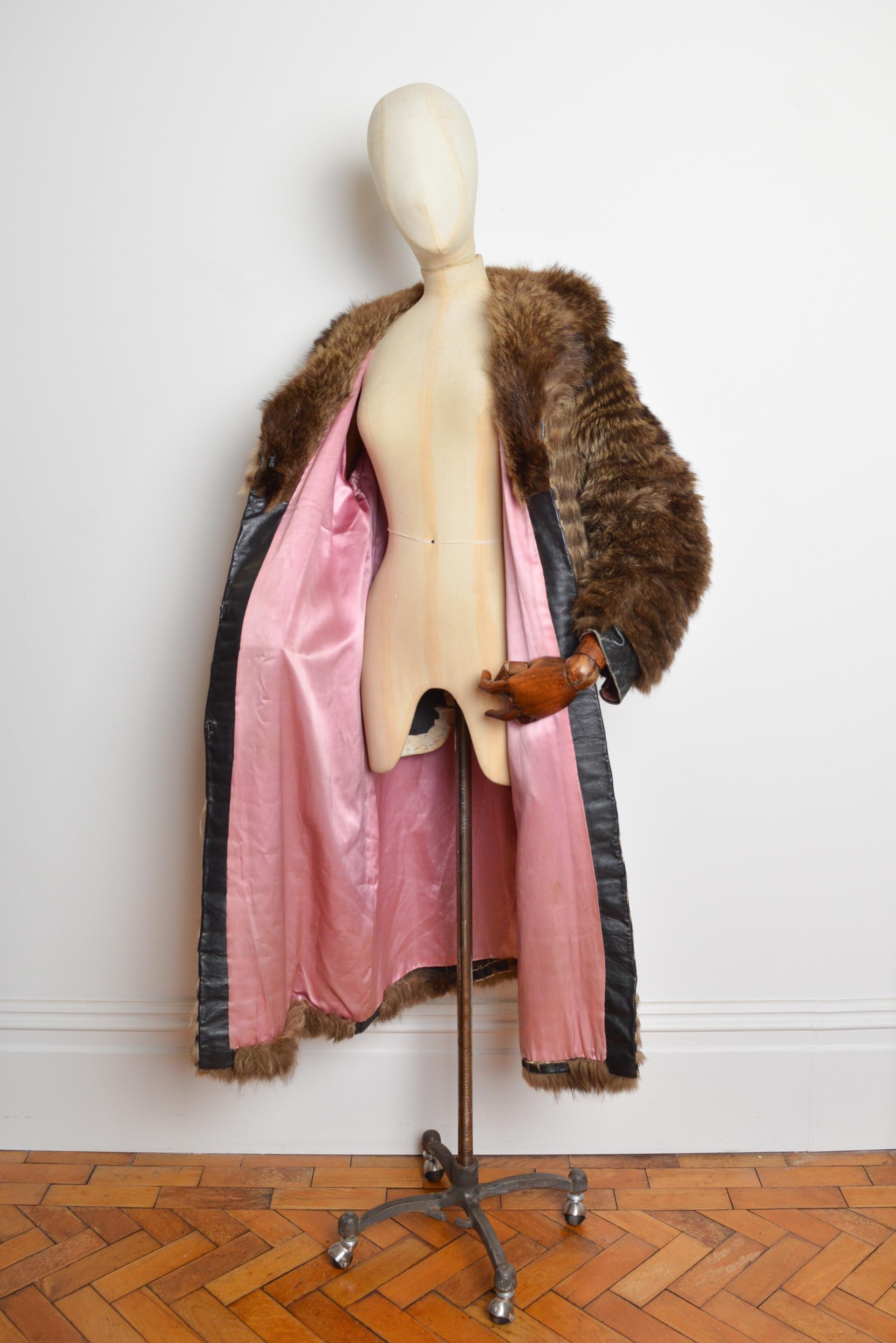 Swinging 1960's PIERRE CARDIN Bohemian Shaggy Racoon Long Real Fur Coates en vente 2