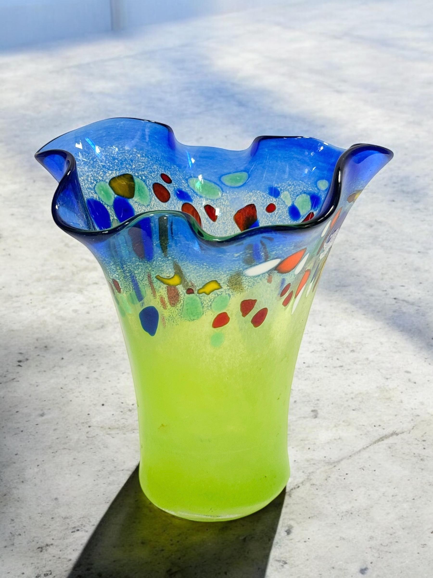Murano-Handtaschentaschenvase aus Wirbel-Kunstglas in Grün und Blau, mehrfarbig, modern, 1980er Jahre 2