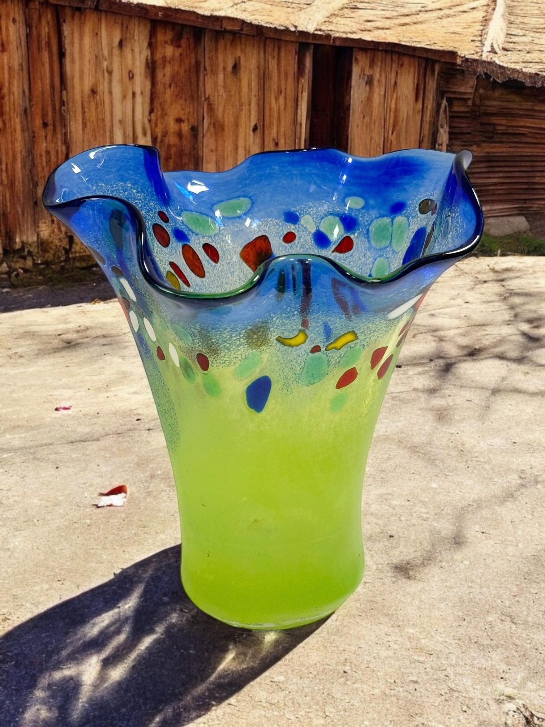 Murano-Handtaschentaschenvase aus Wirbel-Kunstglas in Grün und Blau, mehrfarbig, modern, 1980er Jahre 3