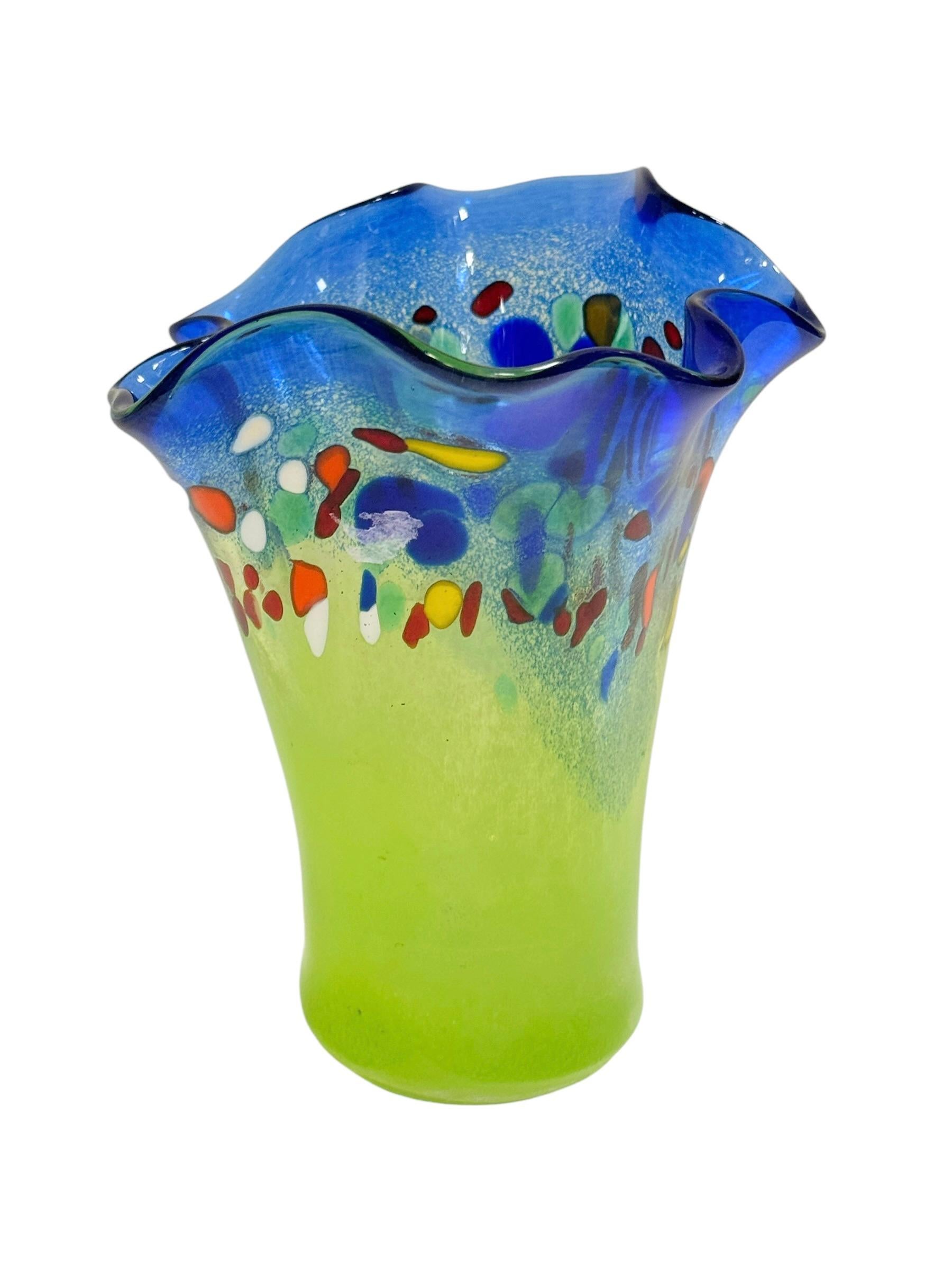 Murano-Handtaschentaschenvase aus Wirbel-Kunstglas in Grün und Blau, mehrfarbig, modern, 1980er Jahre (Handgefertigt)