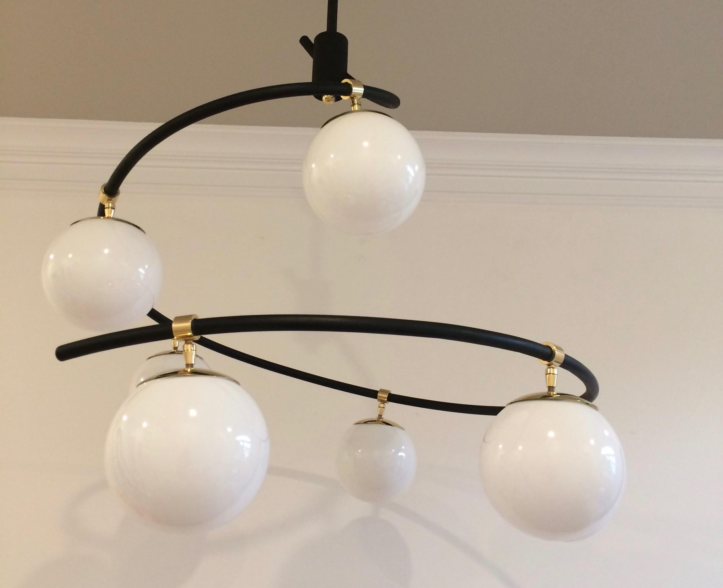 American Swirl Chandelier with Brass Detail For Sale