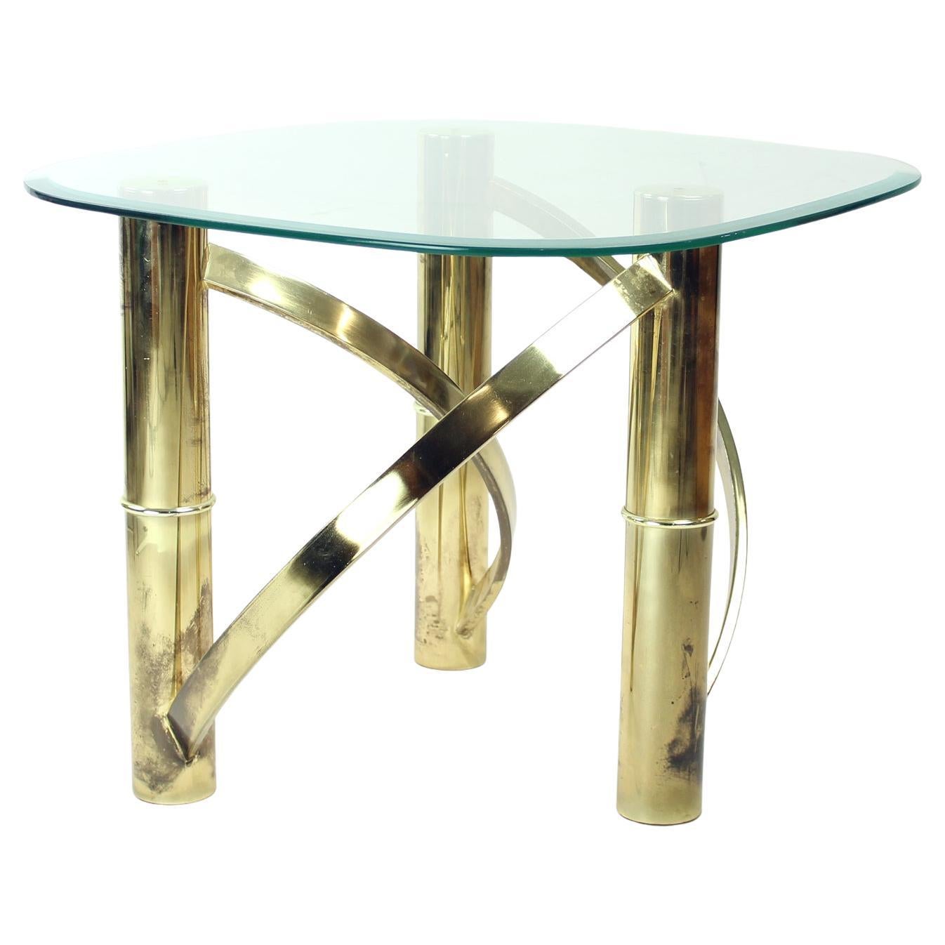 Table basse tourbillonnant en laiton et verre, Italie, années 1970