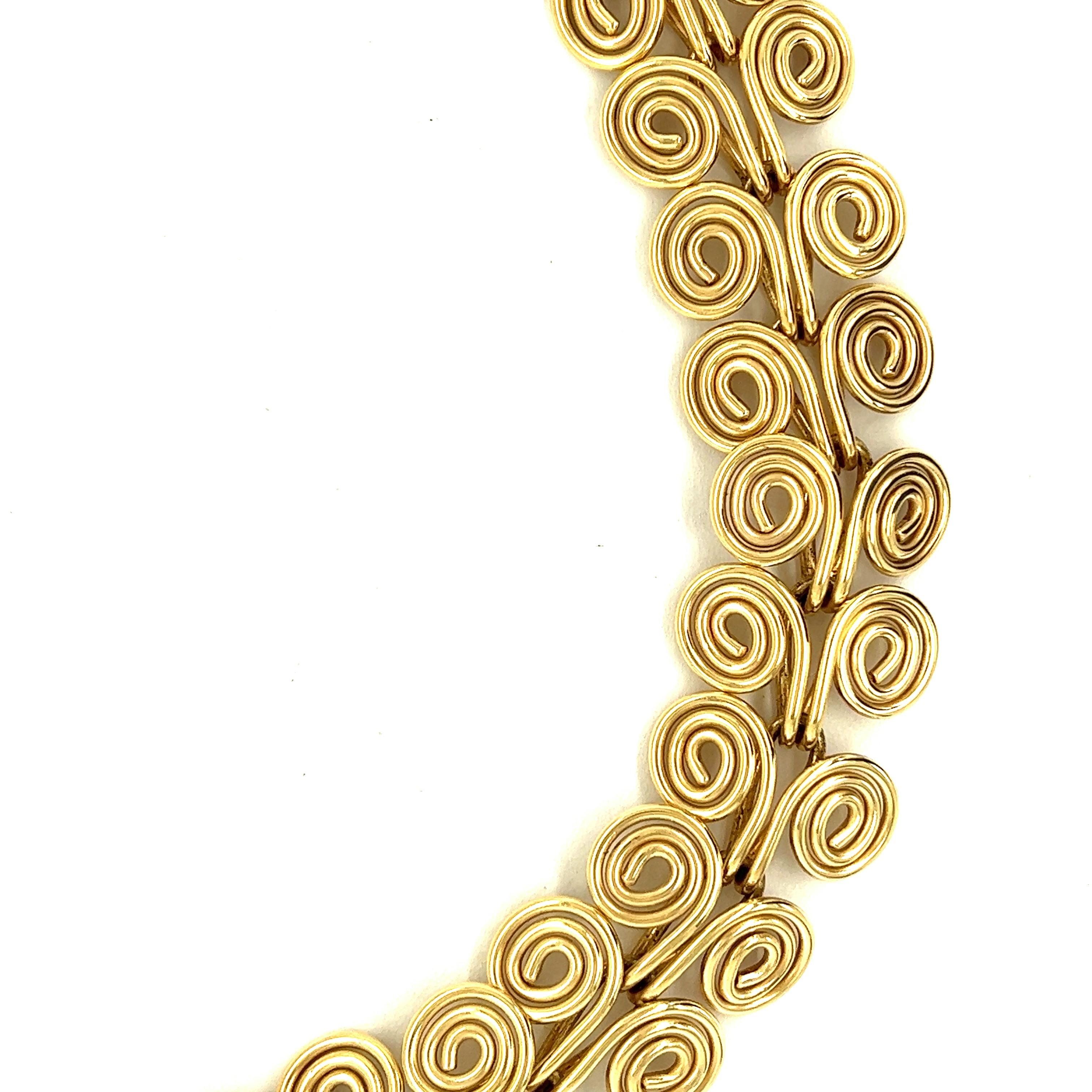 Swirl Design 14k Yellow Gold Collar Necklace  In Good Condition For Sale In New York, NY