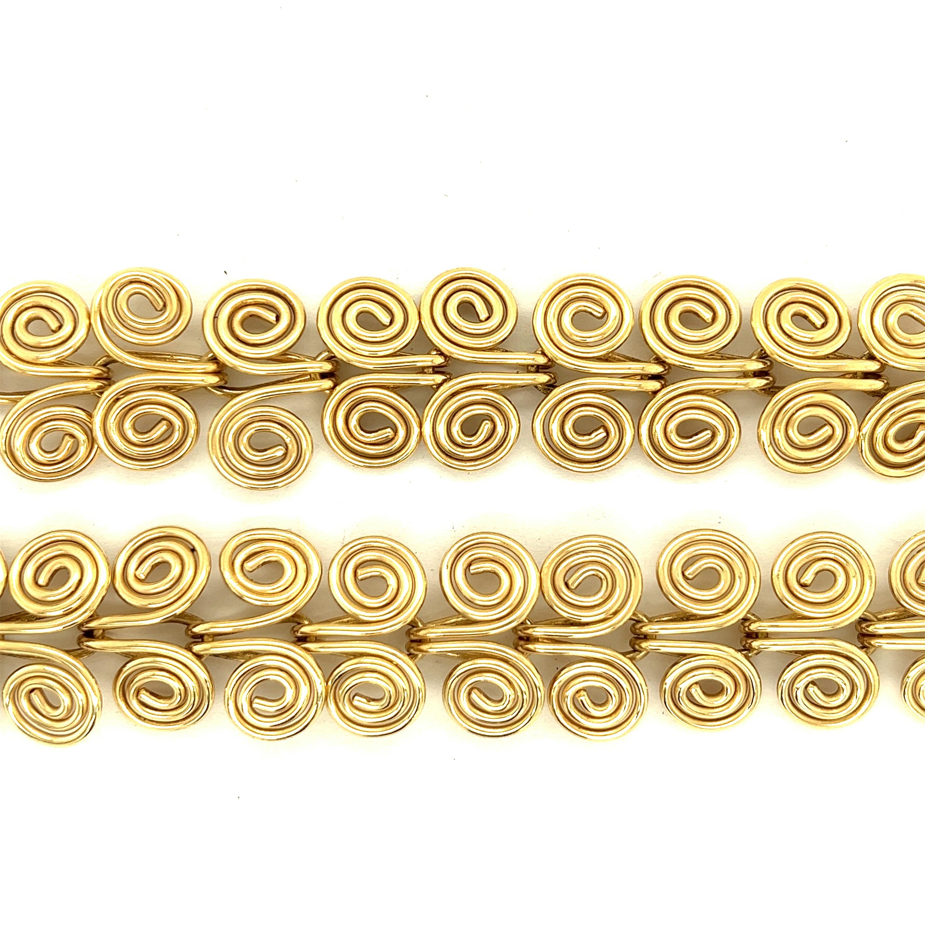 Women's Swirl Design 14k Yellow Gold Collar Necklace  For Sale