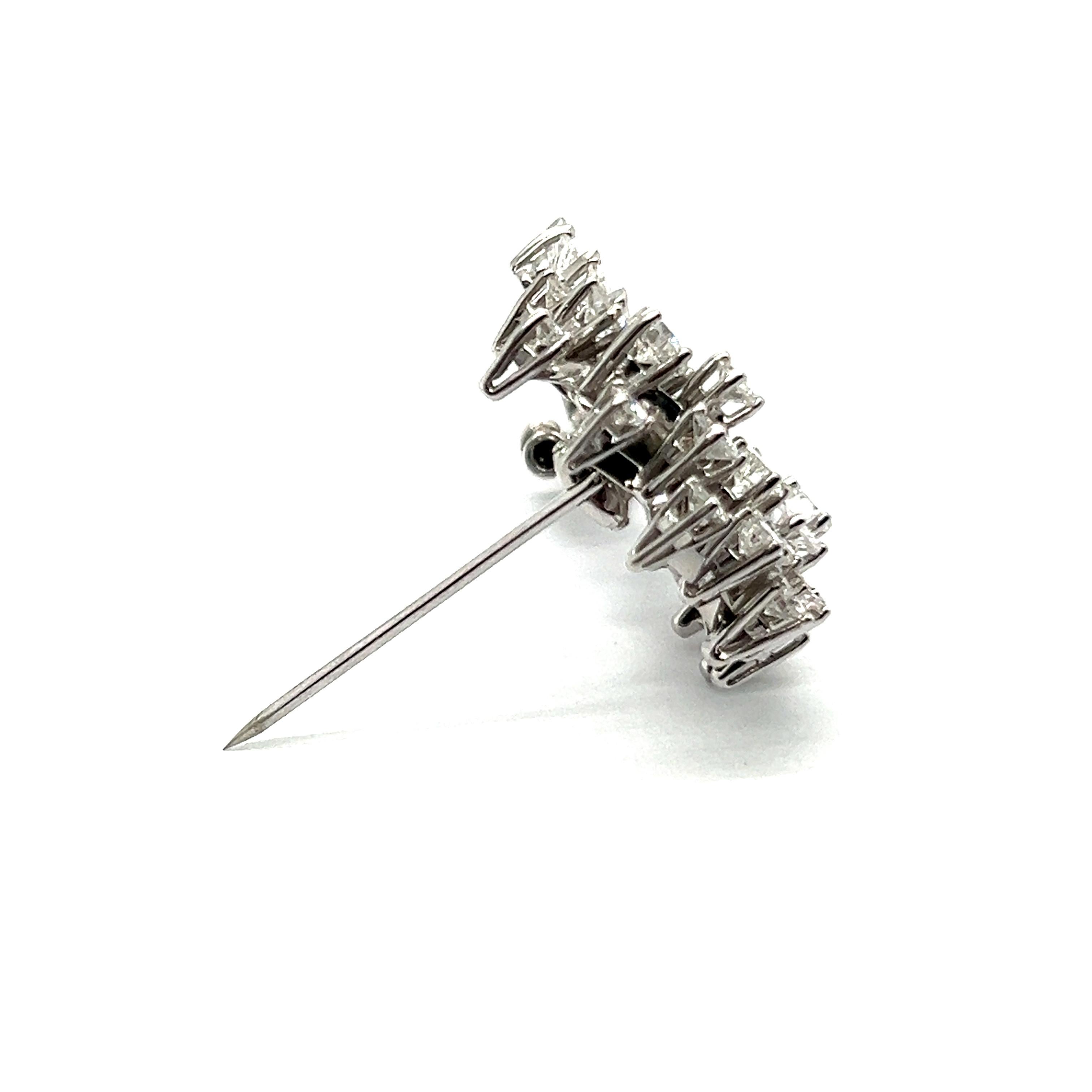 Swirl Diamond Brooch in 18 Karat White Gold For Sale 5