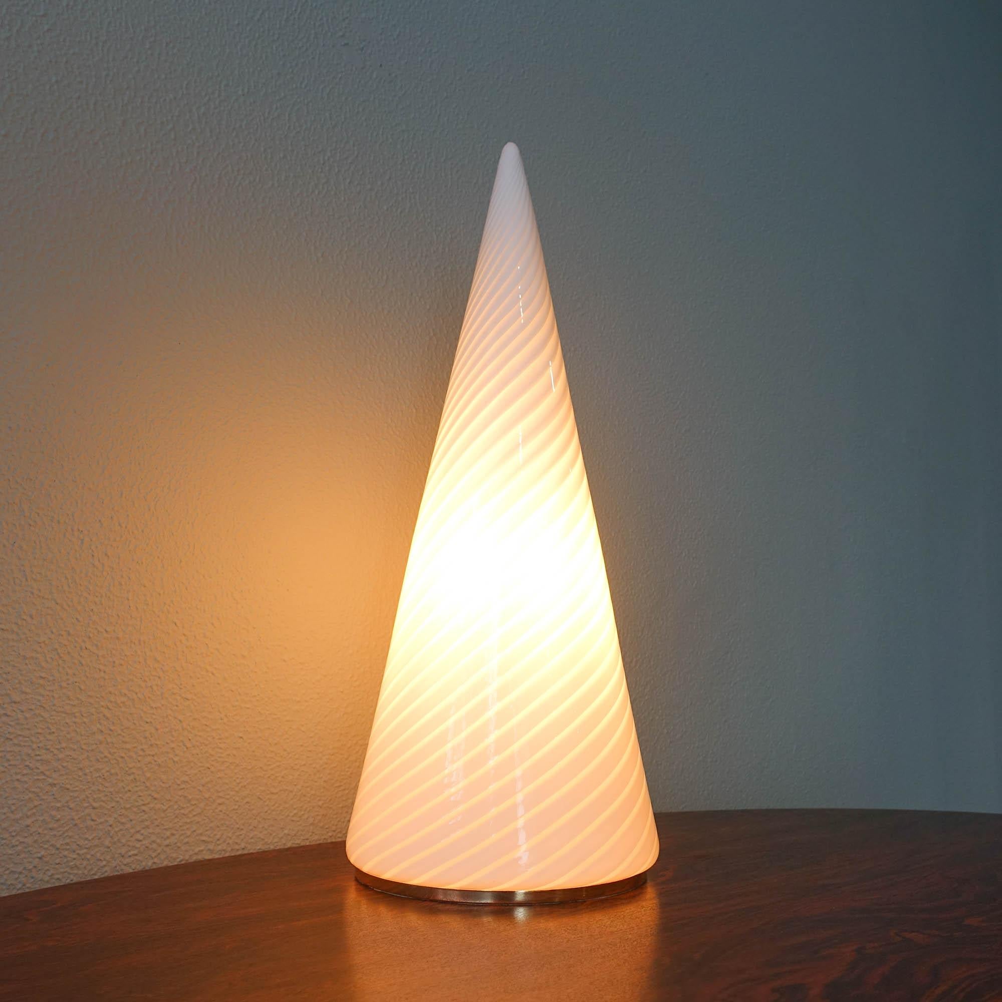 Mid-Century Modern Swirl Glass Pyramid Table Lamp by Vetri Murano, 1970s