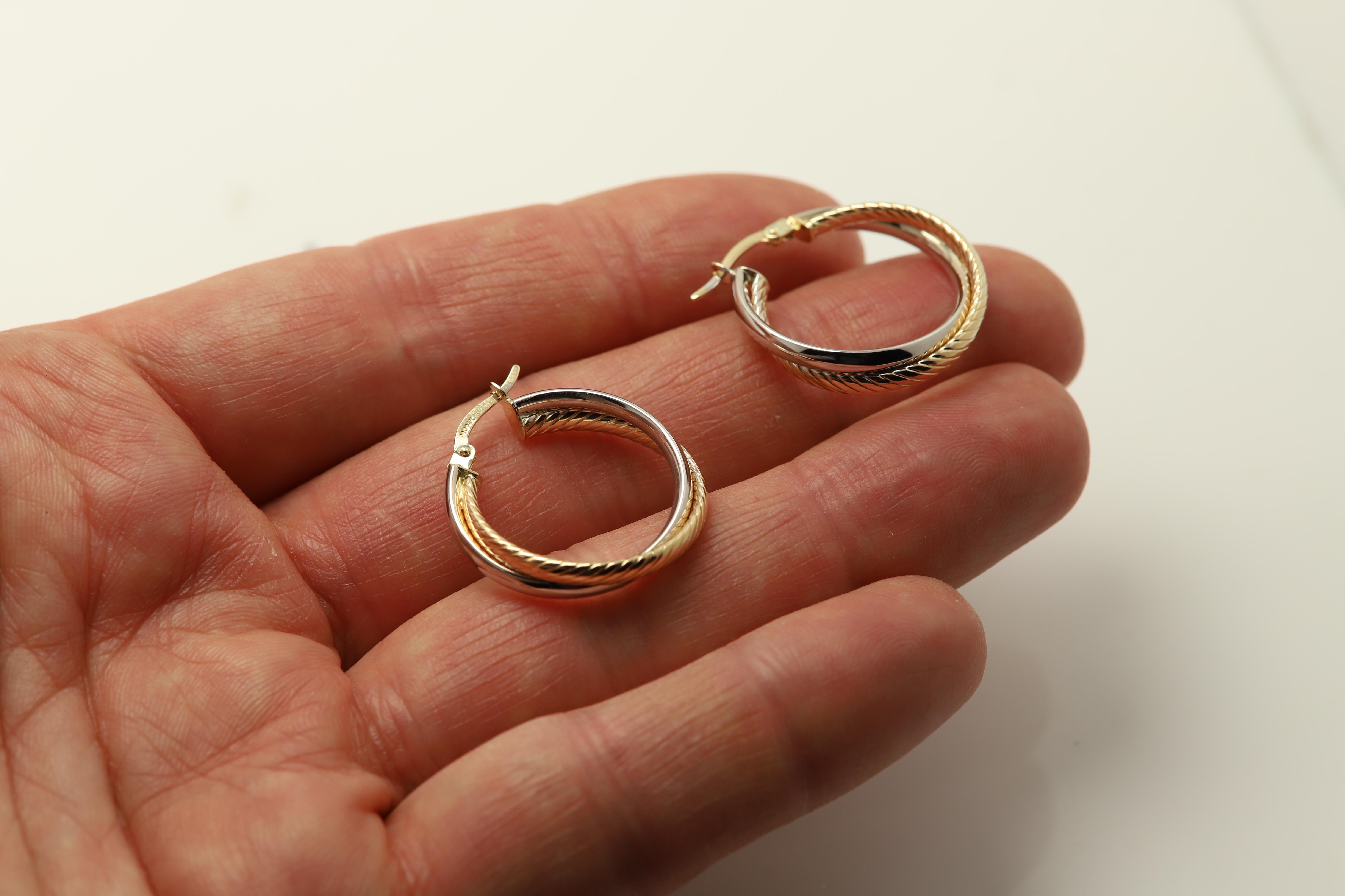 Swirl Italian Hoops 14 Karat Solid Gold Earrings Gold Hoops Artistic Earrings In New Condition For Sale In Brooklyn, NY