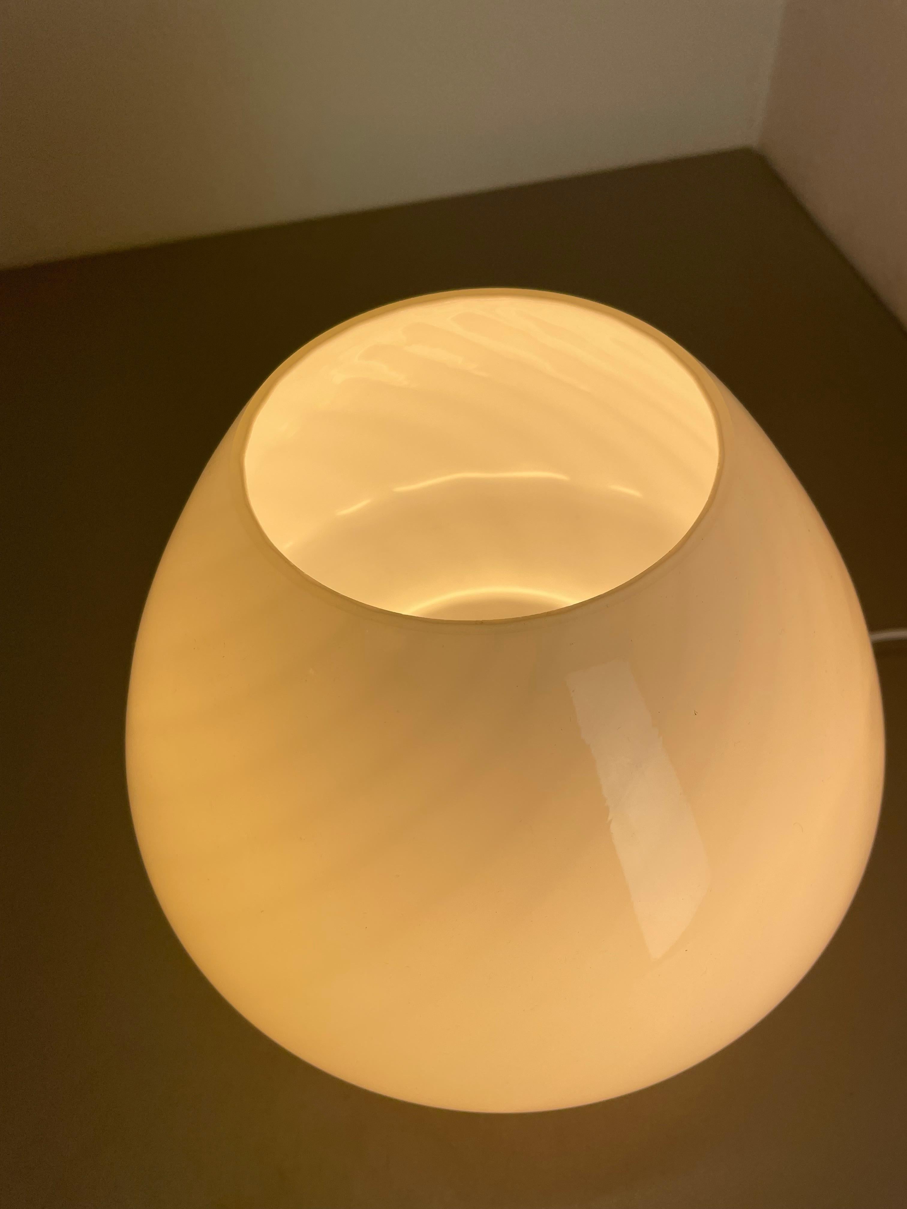 Lampe de bureau SWIRL en verre de Murano fabriquée par Vetri Murano, Italie, 1970 en vente 11