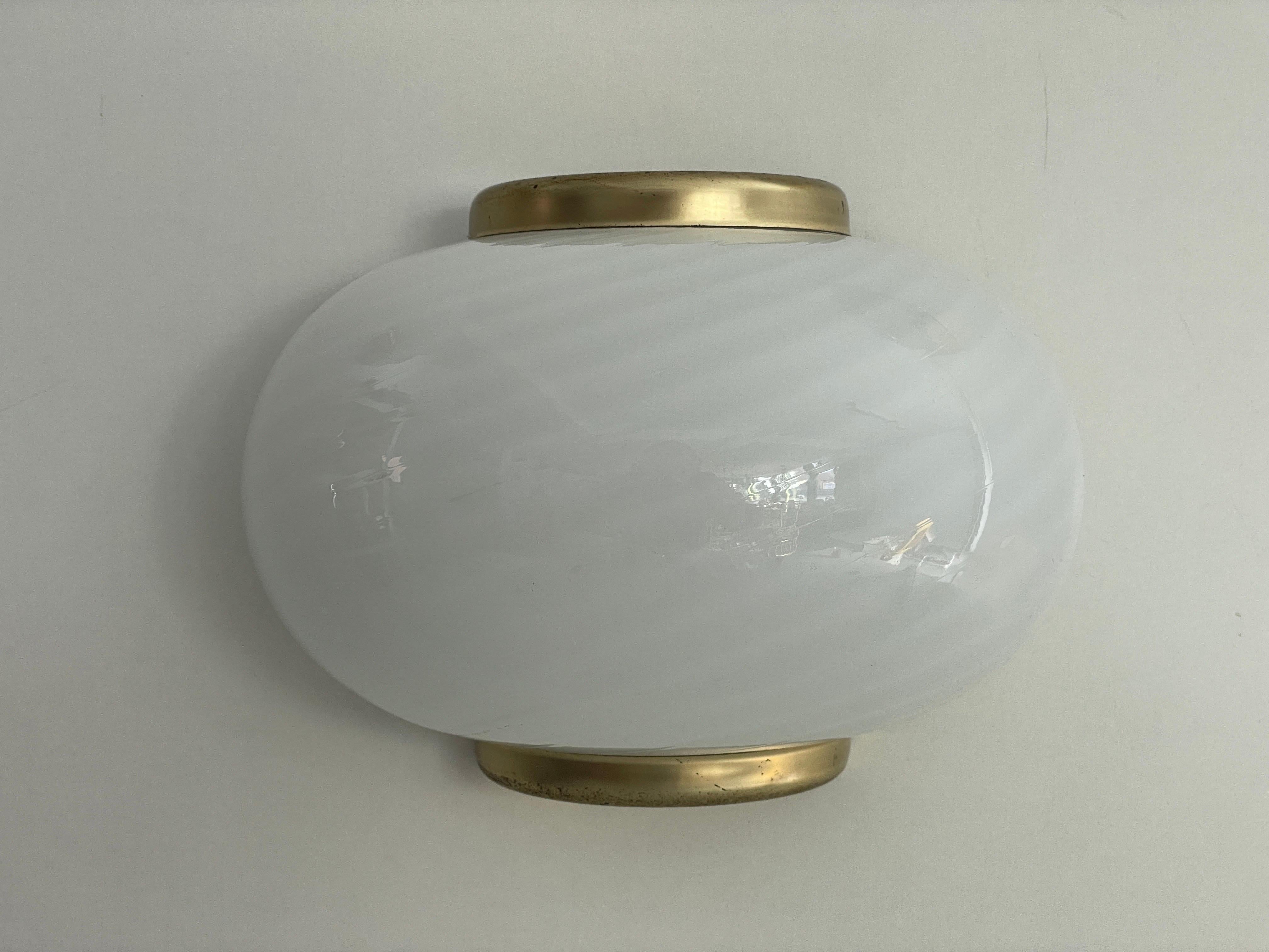 Swirl pattern Murano Glass and Brass Set of 3 Sconces by Beatrix, 1970s, Italy For Sale 4