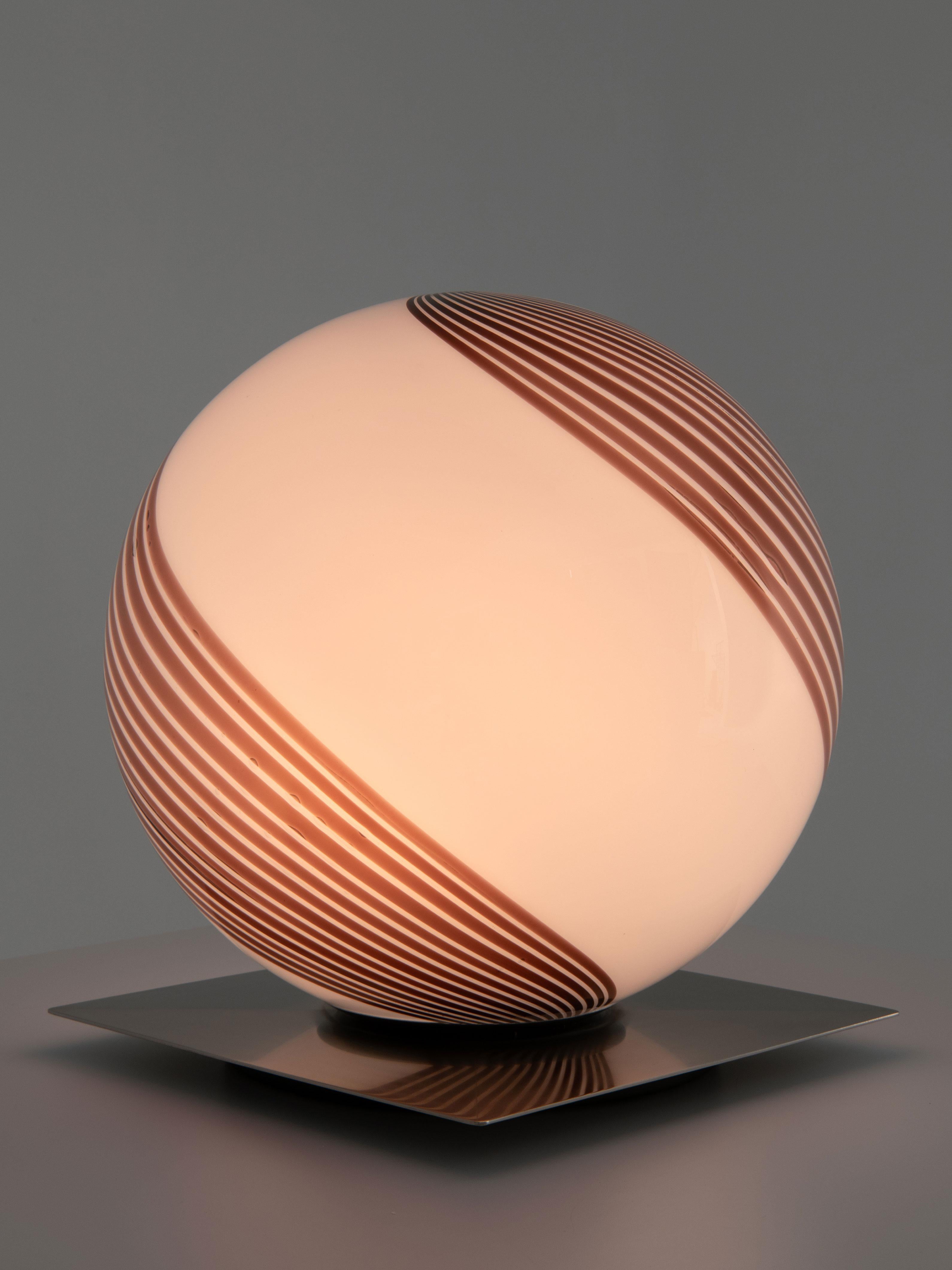Italian Swirl Table Lamp - Murano For Sale