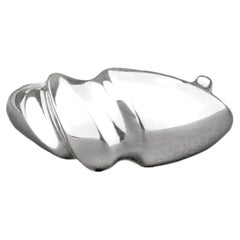 Anello "Swirled Wave" in argento sterling 925 di Leonie Simpson