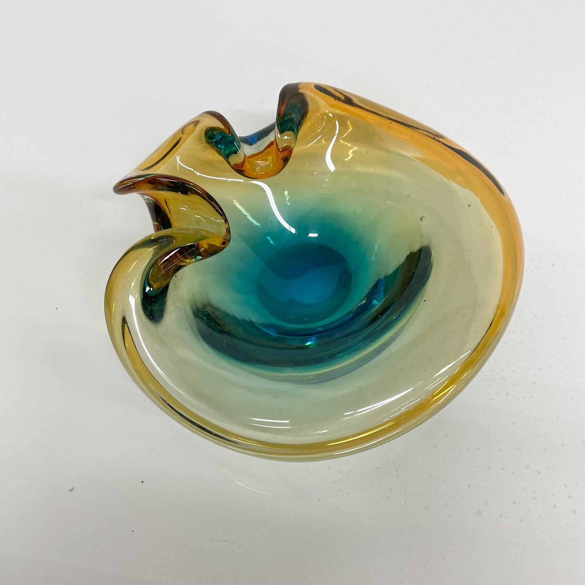 Swirling Color Curled Murano Sommerso Art Glass Ashtray Bowl Seguso Italy 1970s 2