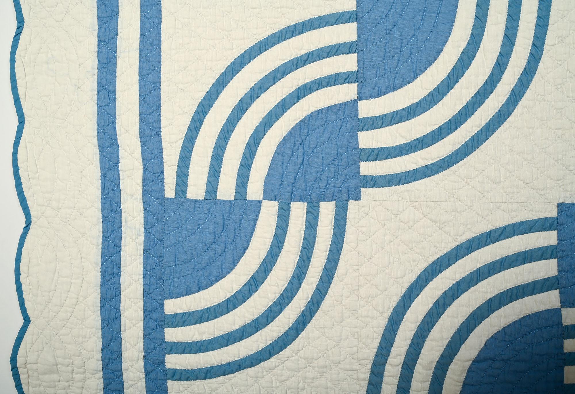 Quilt mit wirbelnden Fächern (Appliqué) im Angebot