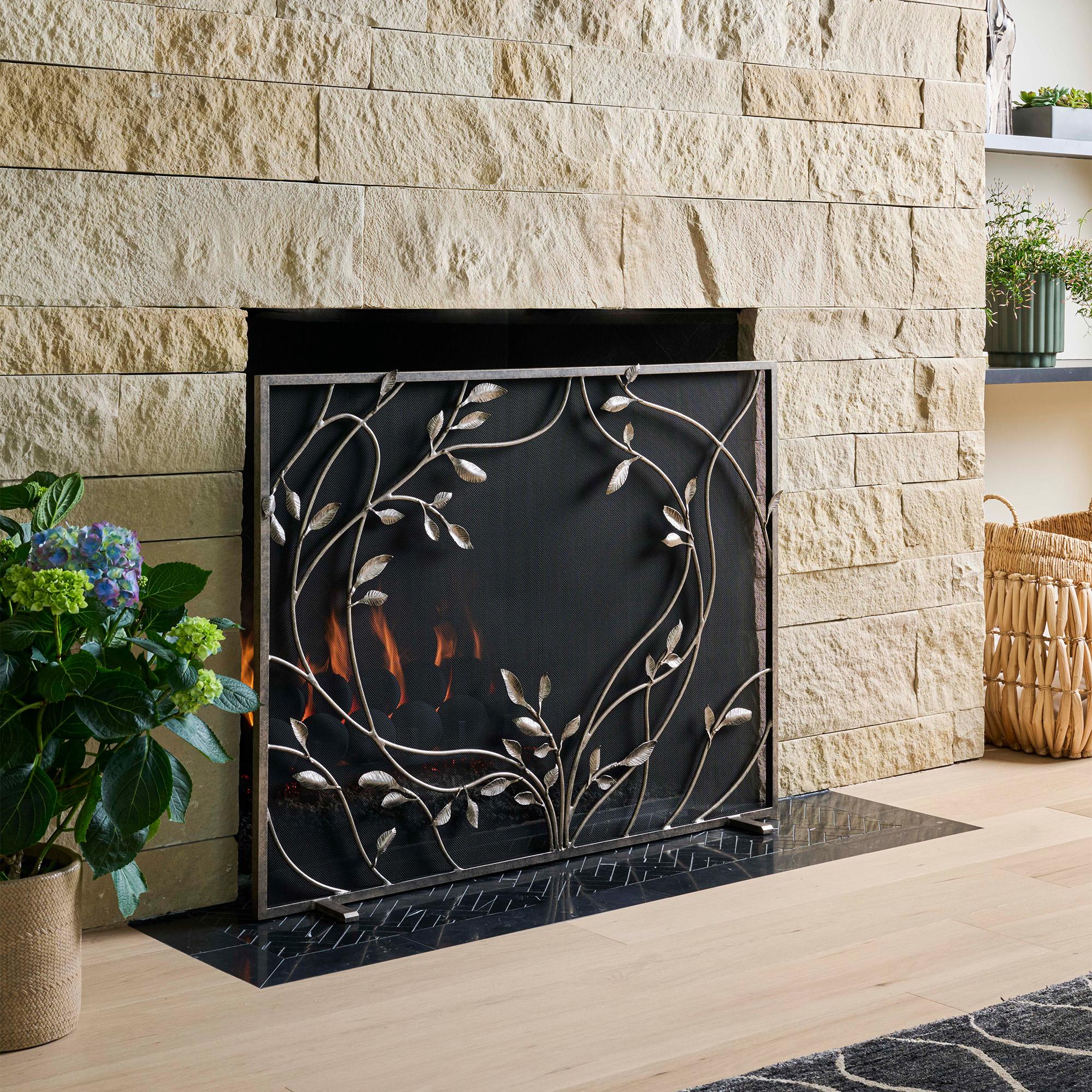 Pare-feu tourbillonnant Jasmine Vines en tabac Neuf - En vente à Dallas, TX
