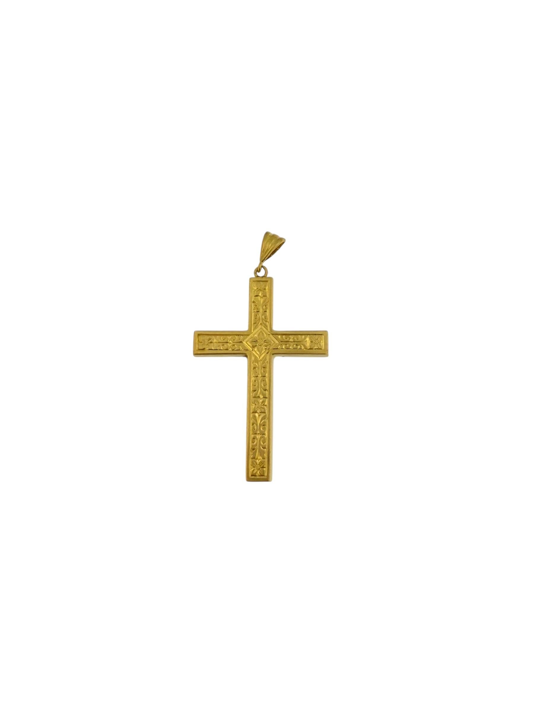 Croix suisse en or jaune 18 carats avec motifs floraux Unisexe en vente